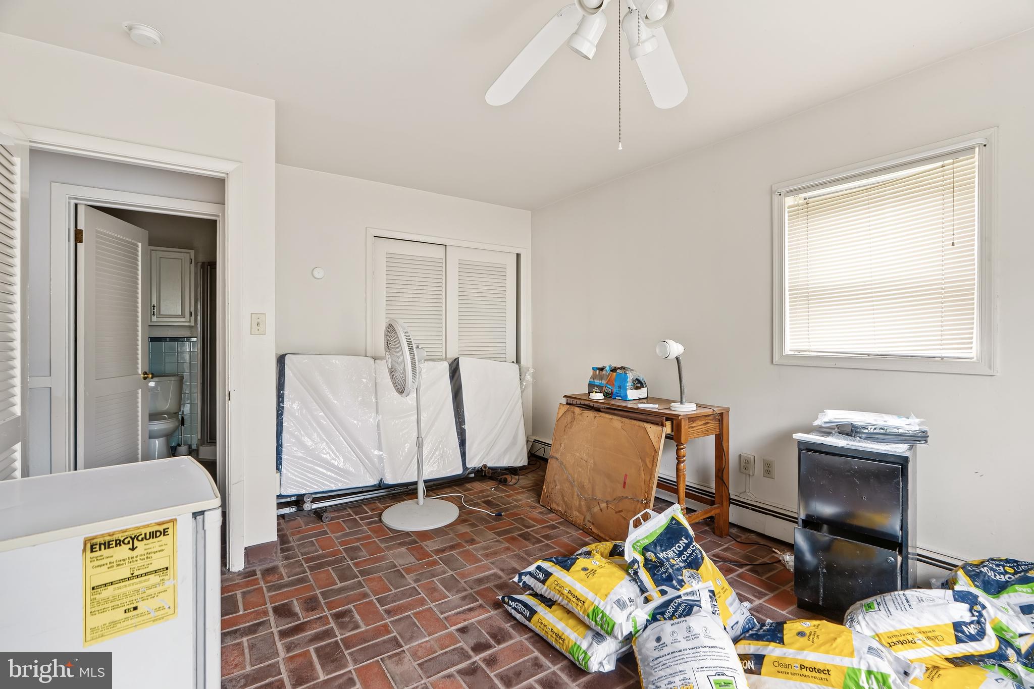 TIP TOP FARMS - Residential