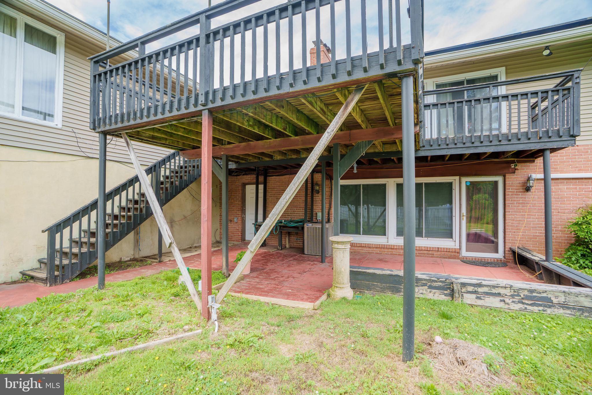 TIP TOP FARMS - Residential