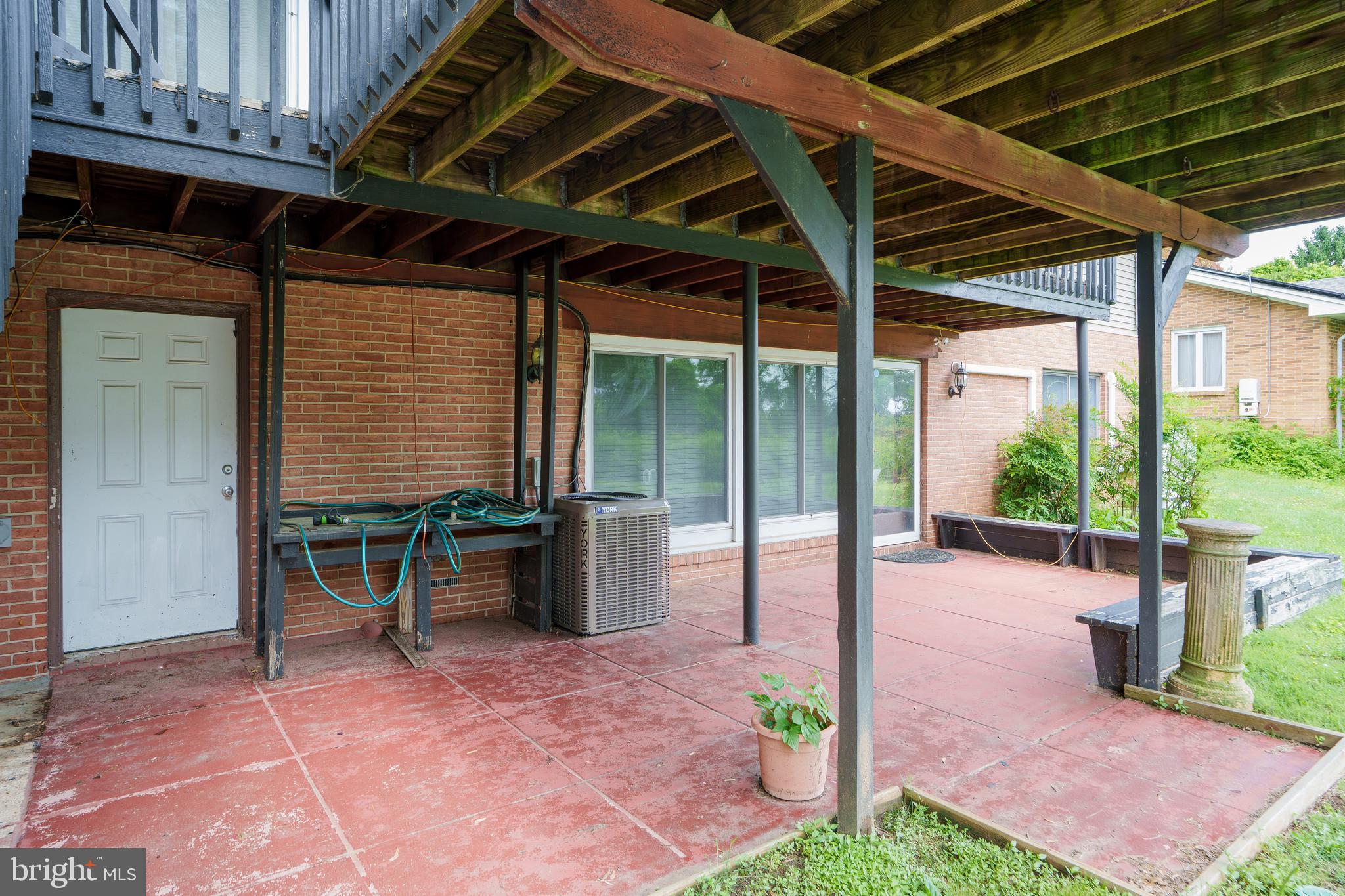TIP TOP FARMS - Residential