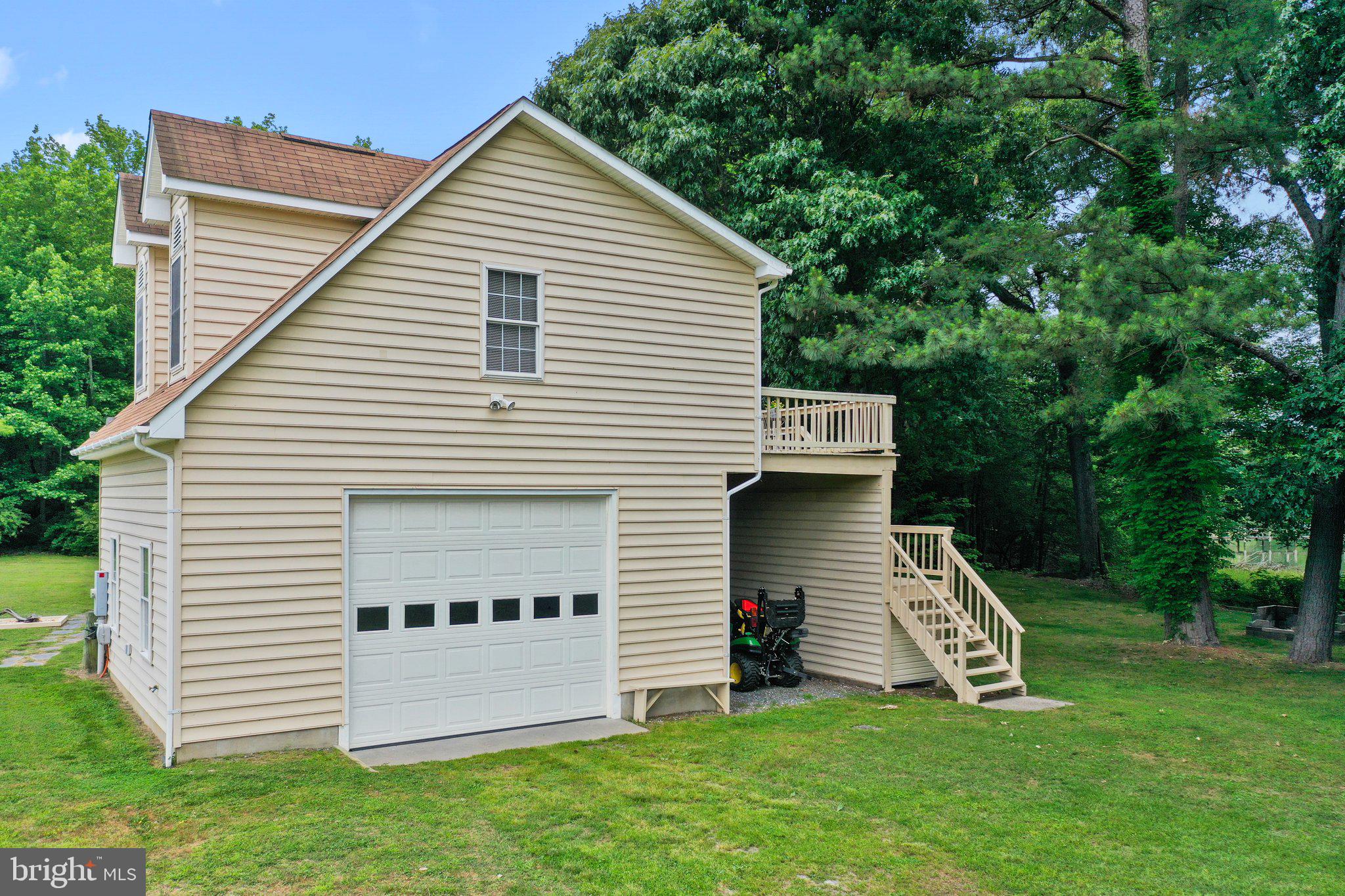 EDGEWATER - Residential