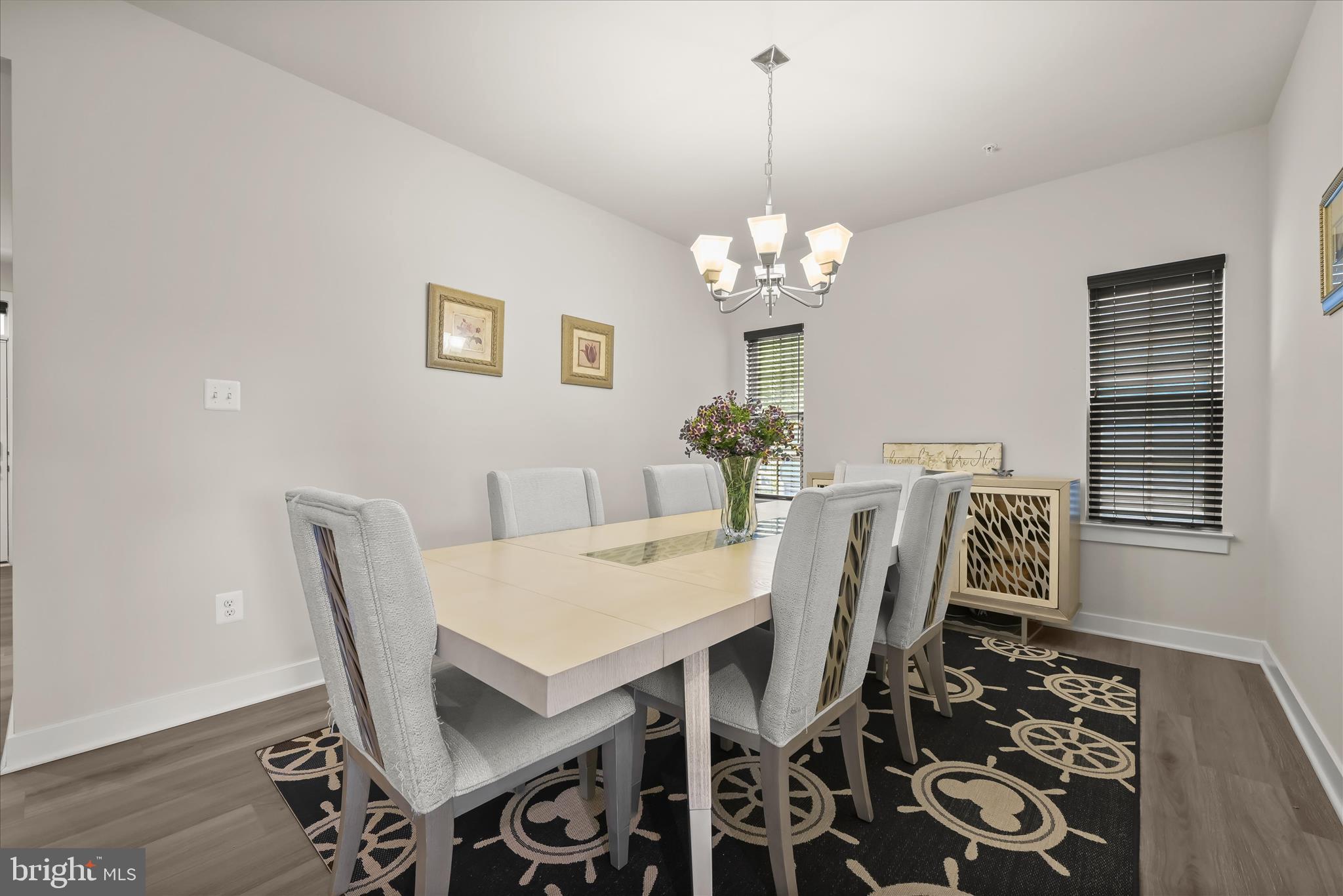 HAMPTONS - Residential