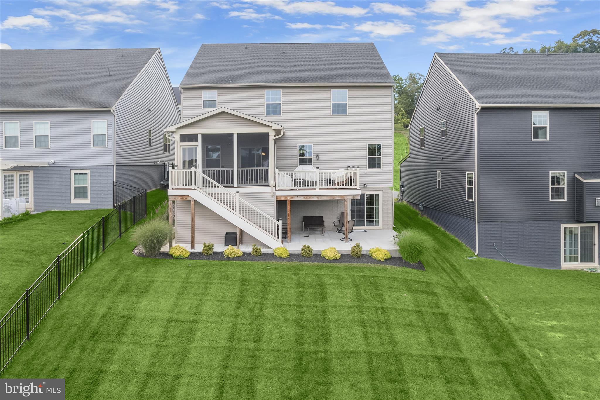 HAMPTONS - Residential