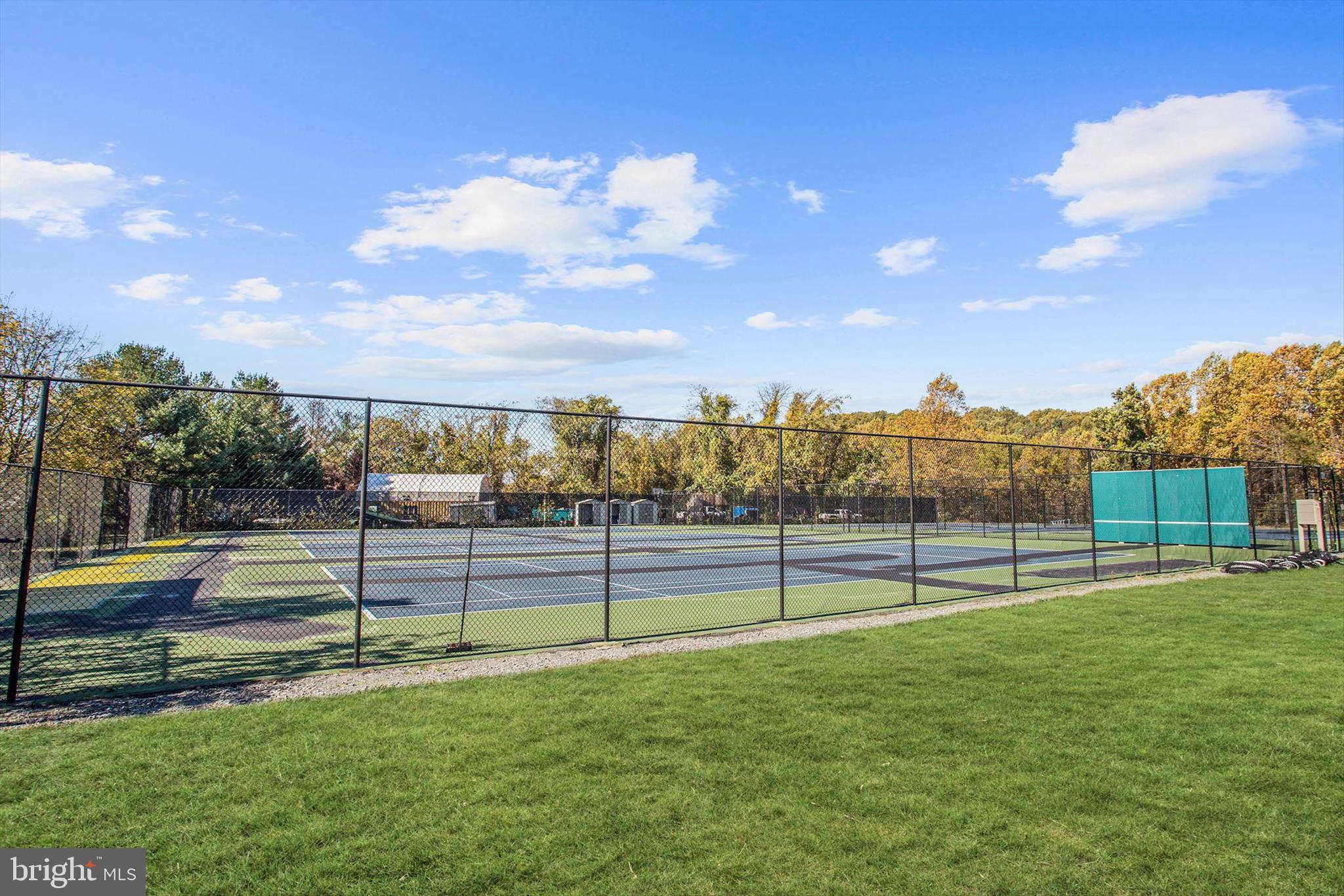 HAMPTONS - Residential