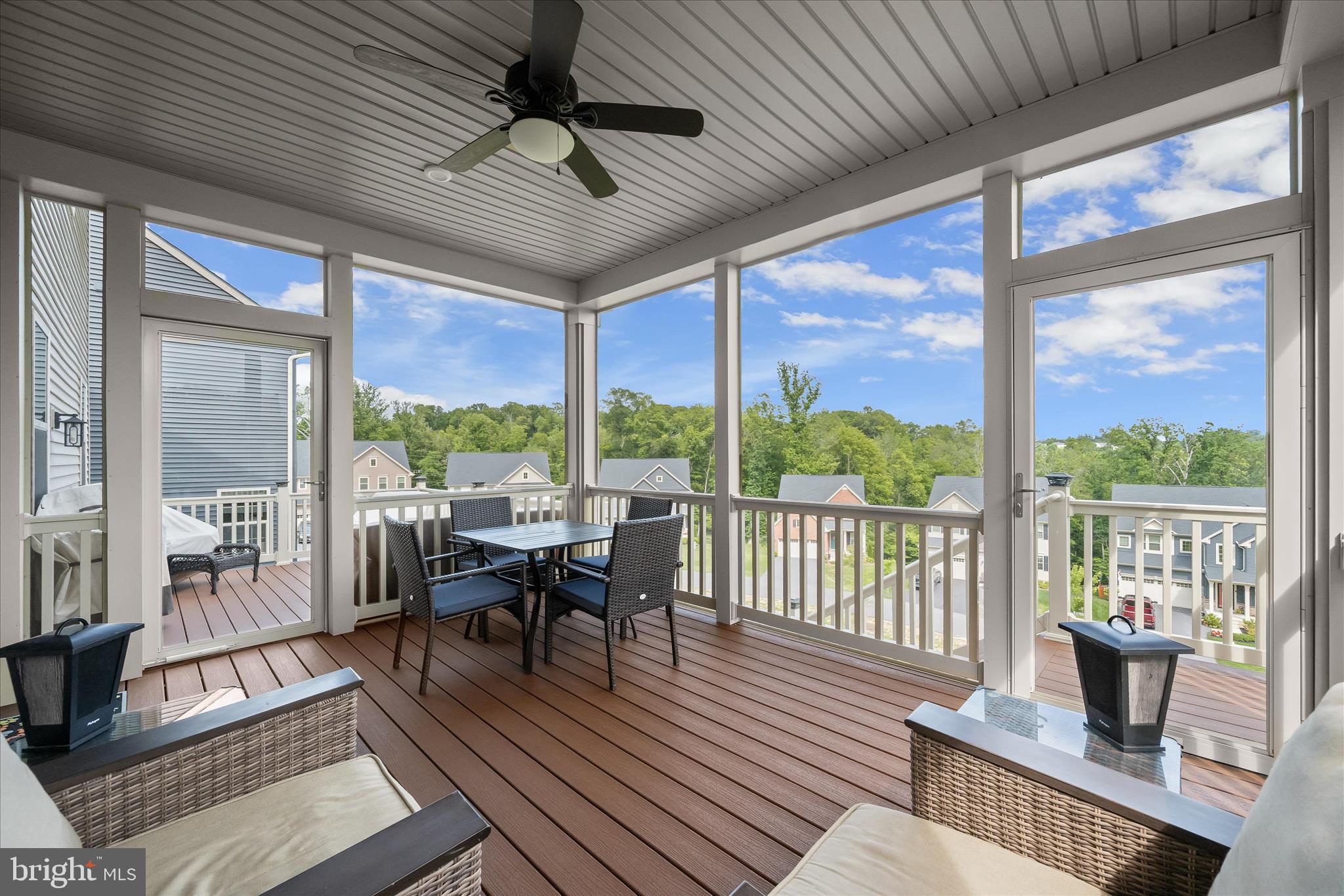 HAMPTONS - Residential
