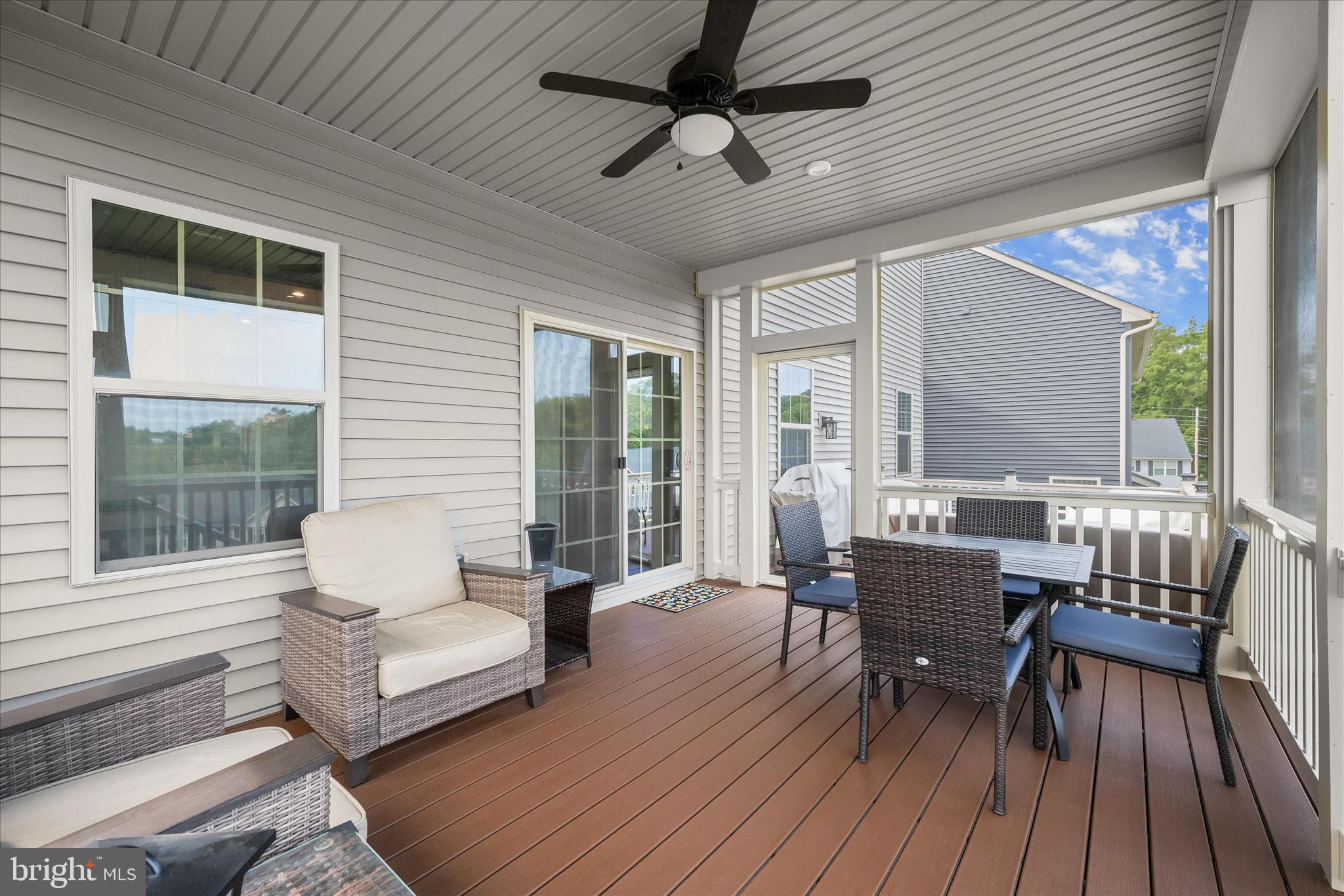 HAMPTONS - Residential