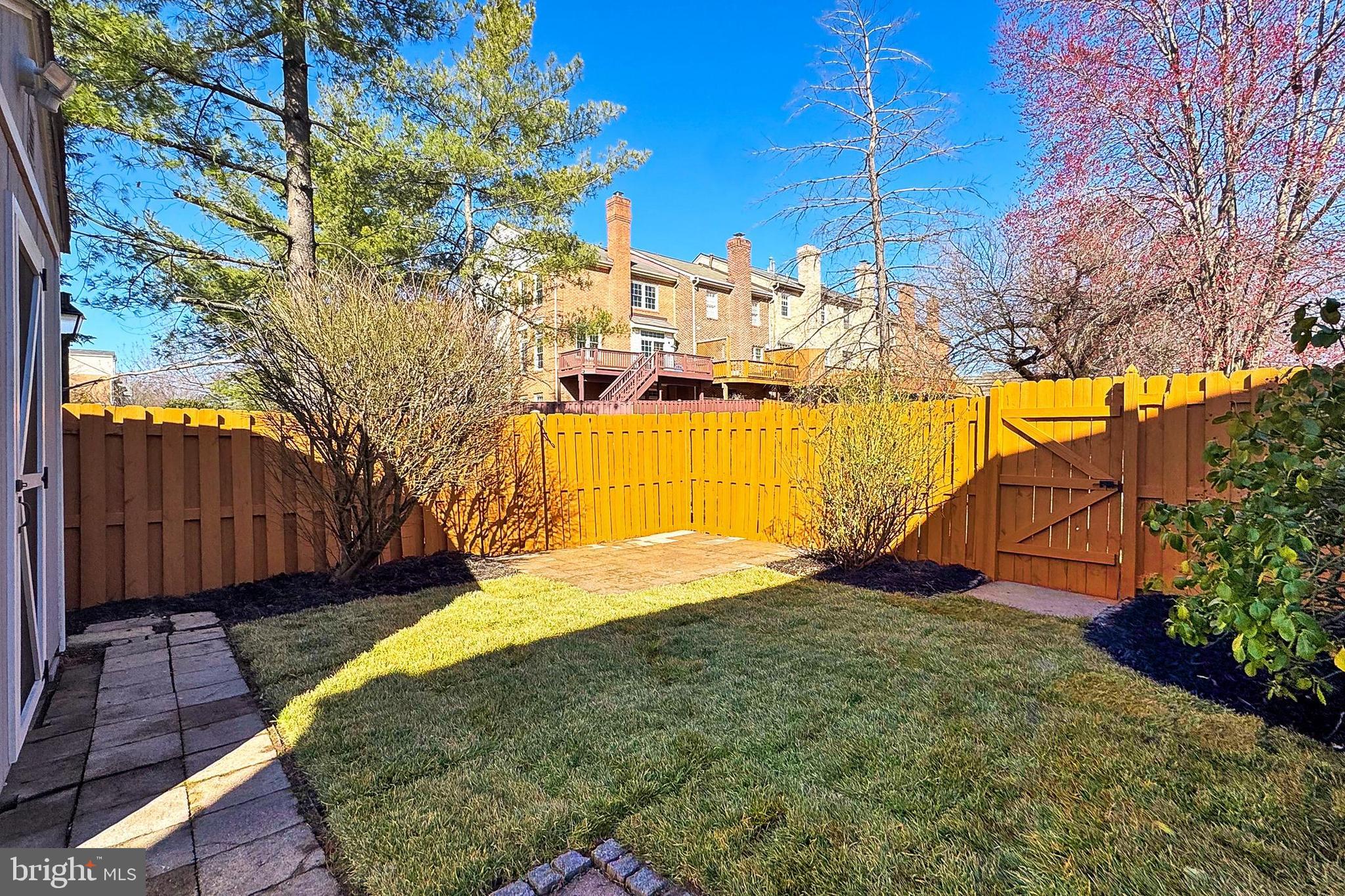 GEORGETOWN WOODS - Residential