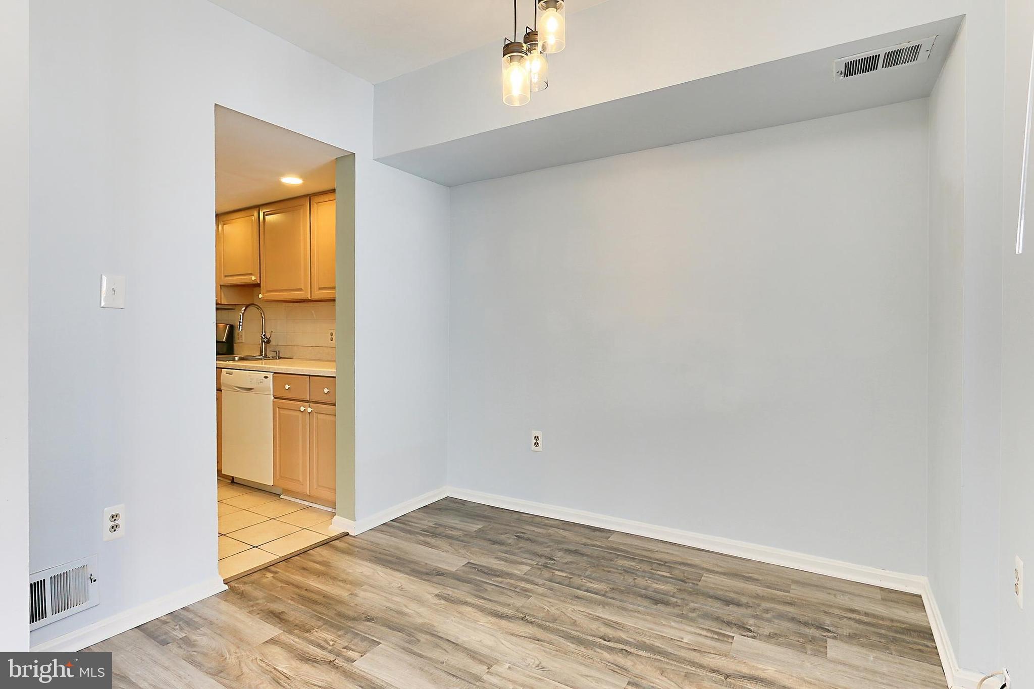 GEORGETOWN WOODS - Residential