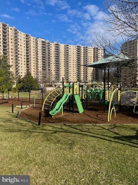 WATERGATE AT LANDMARK - Residential