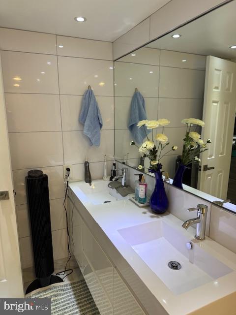 WATERGATE AT LANDMARK - Residential