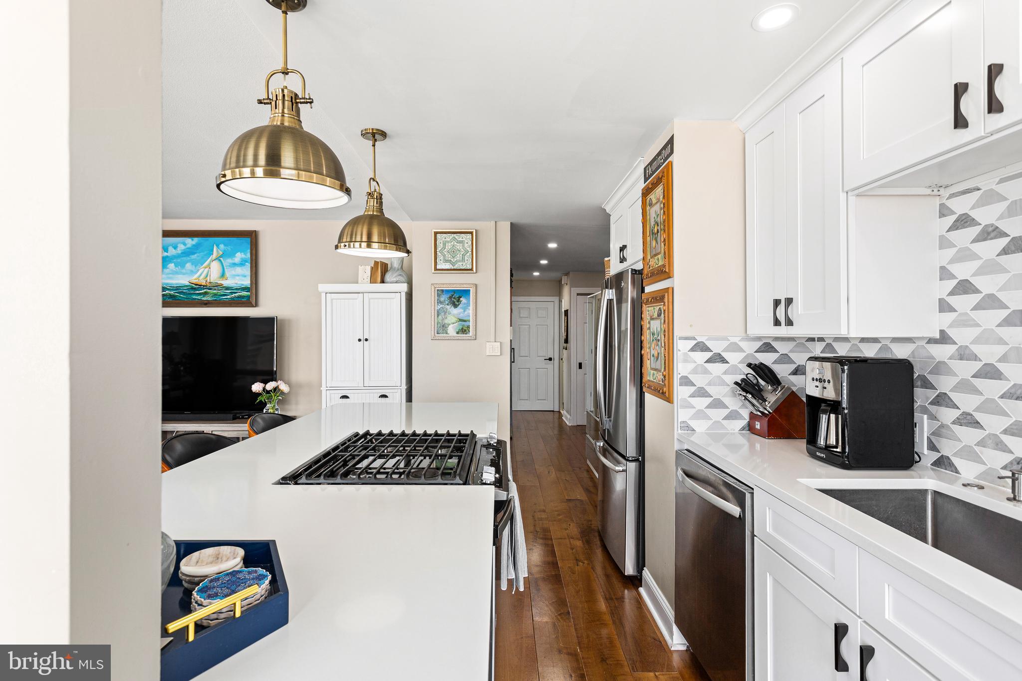 SOCIETY HILL - Residential