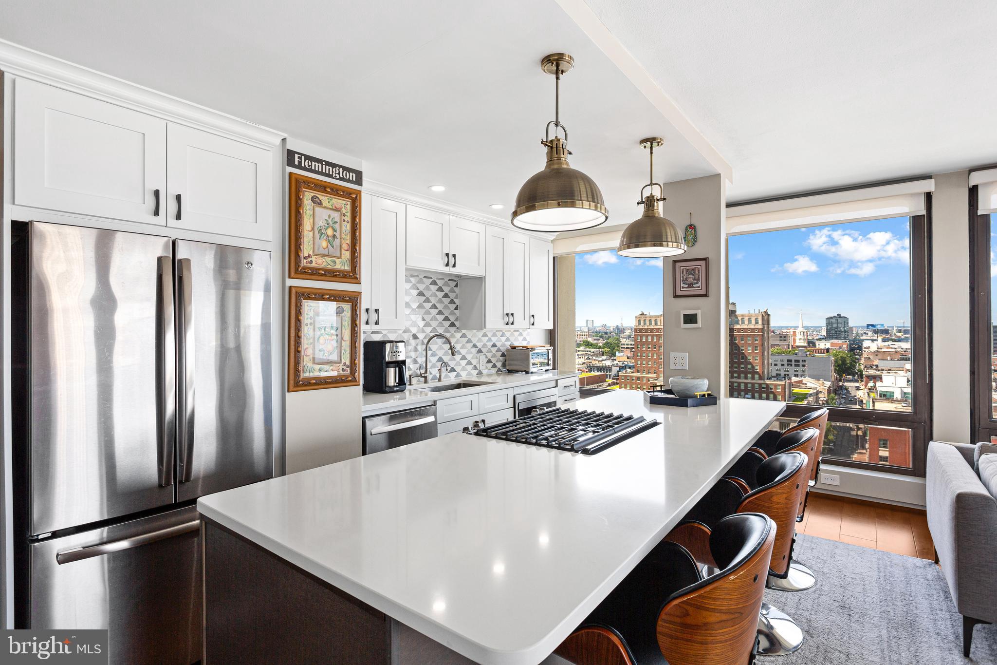 SOCIETY HILL - Residential
