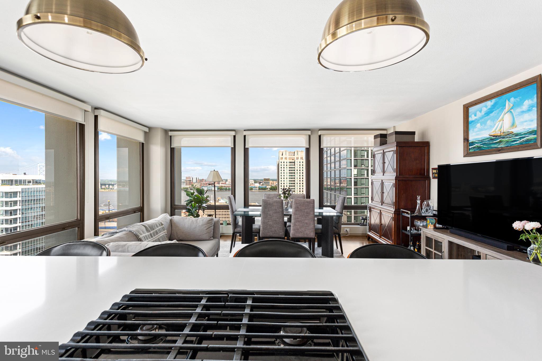 SOCIETY HILL - Residential