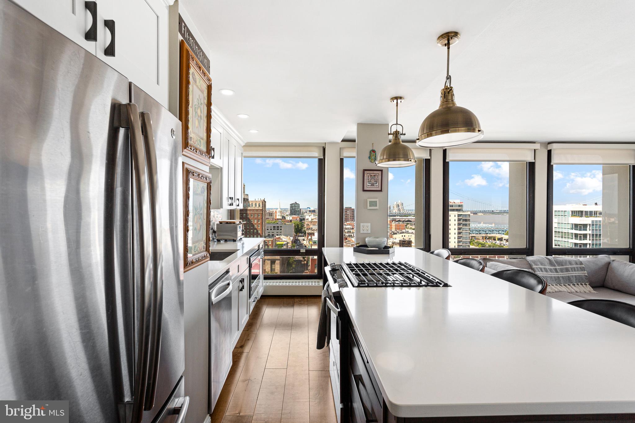 SOCIETY HILL - Residential
