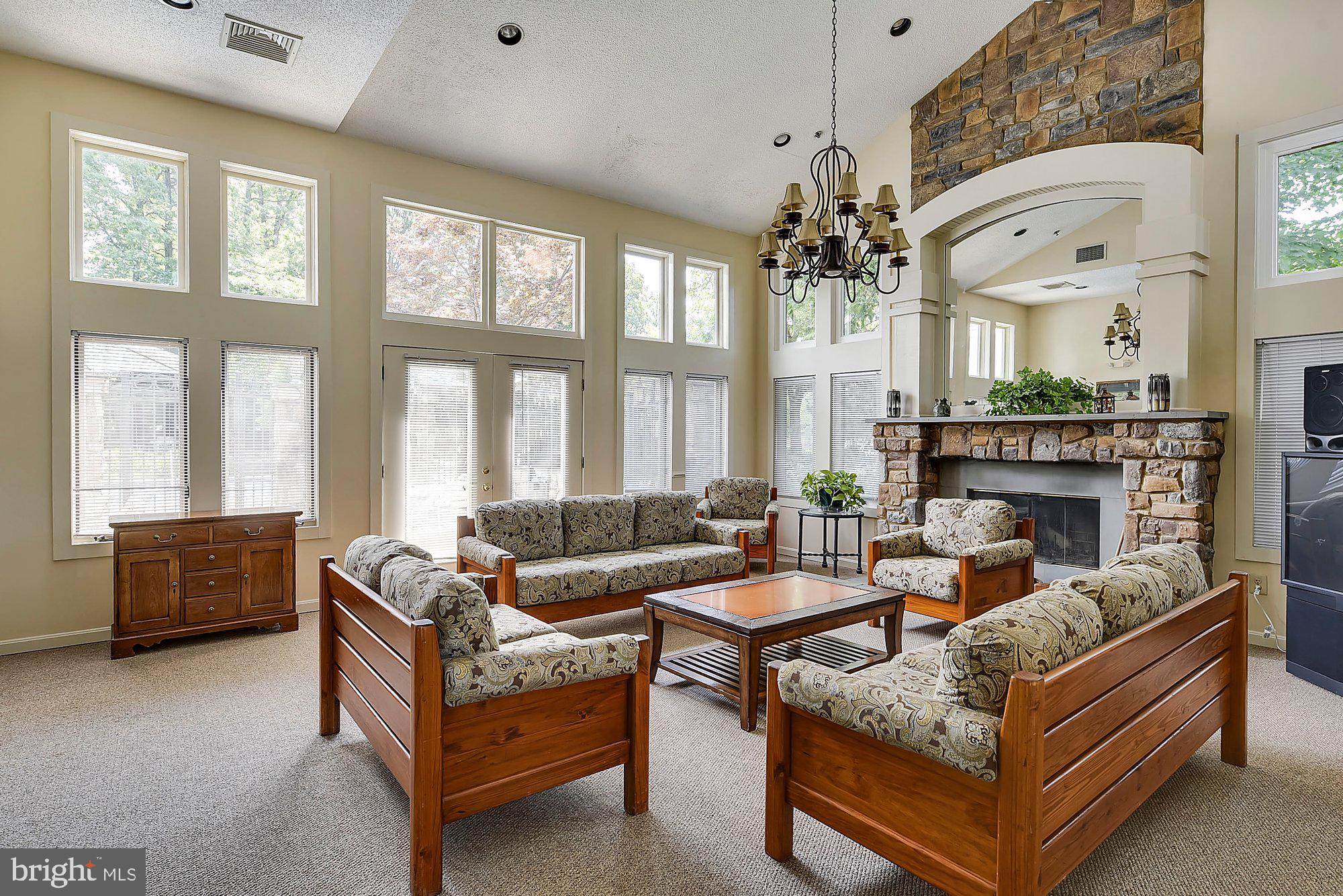 STONECROFT CONDO - Residential