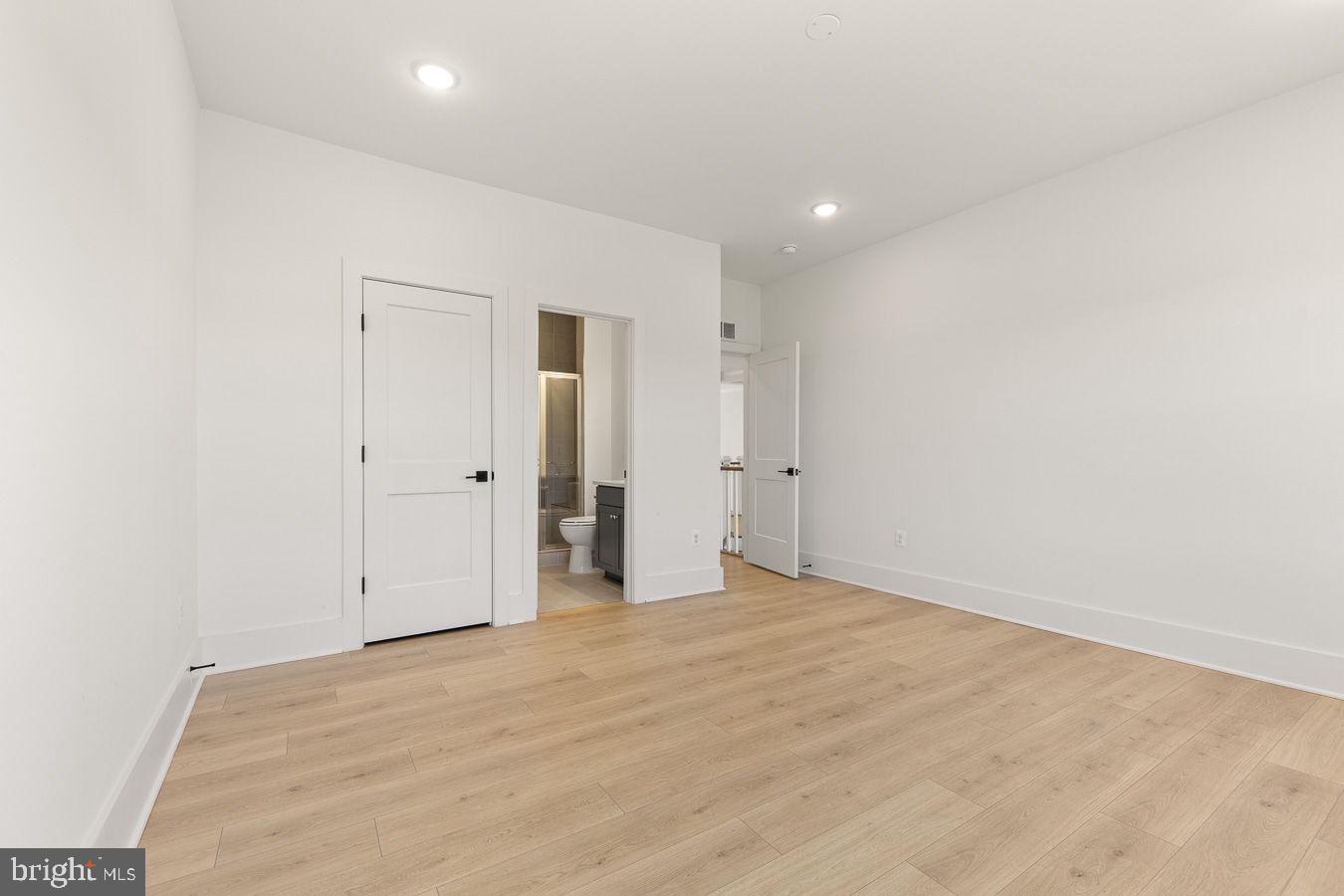 TANAGER - Residential