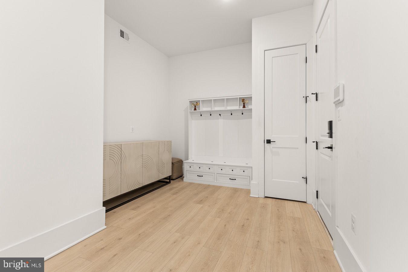 TANAGER - Residential