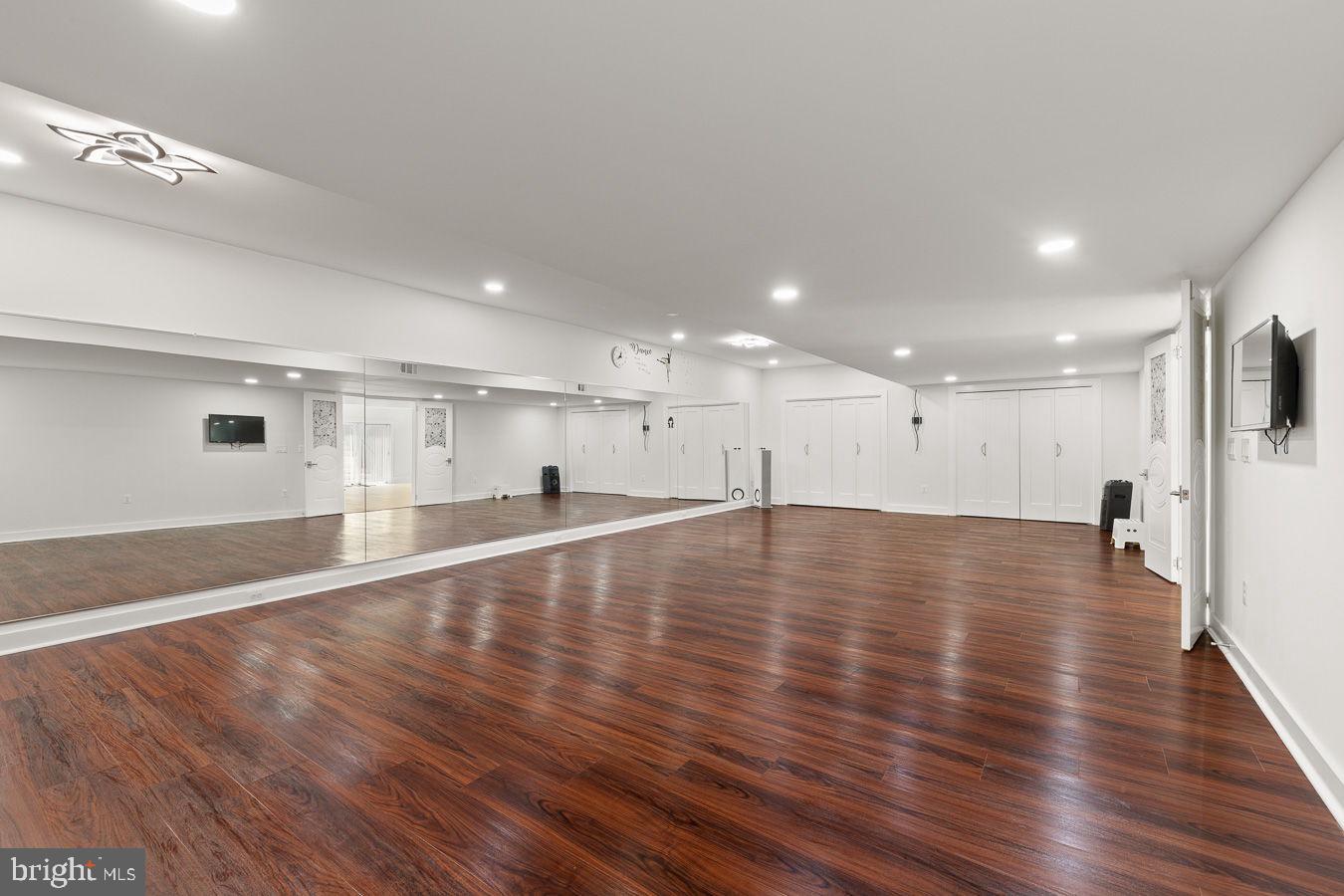 TANAGER - Residential