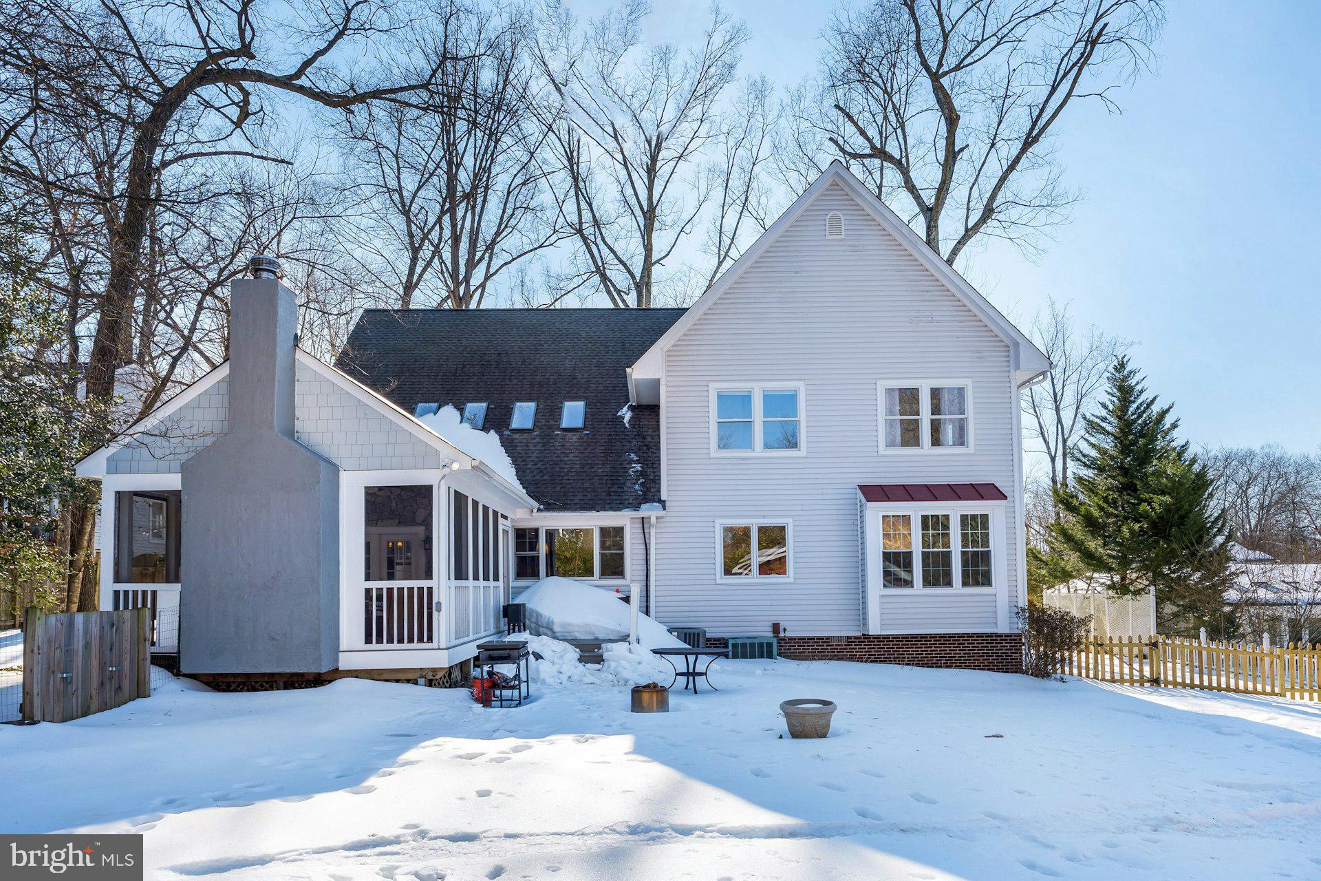MCHENRY HEIGHTS - Residential