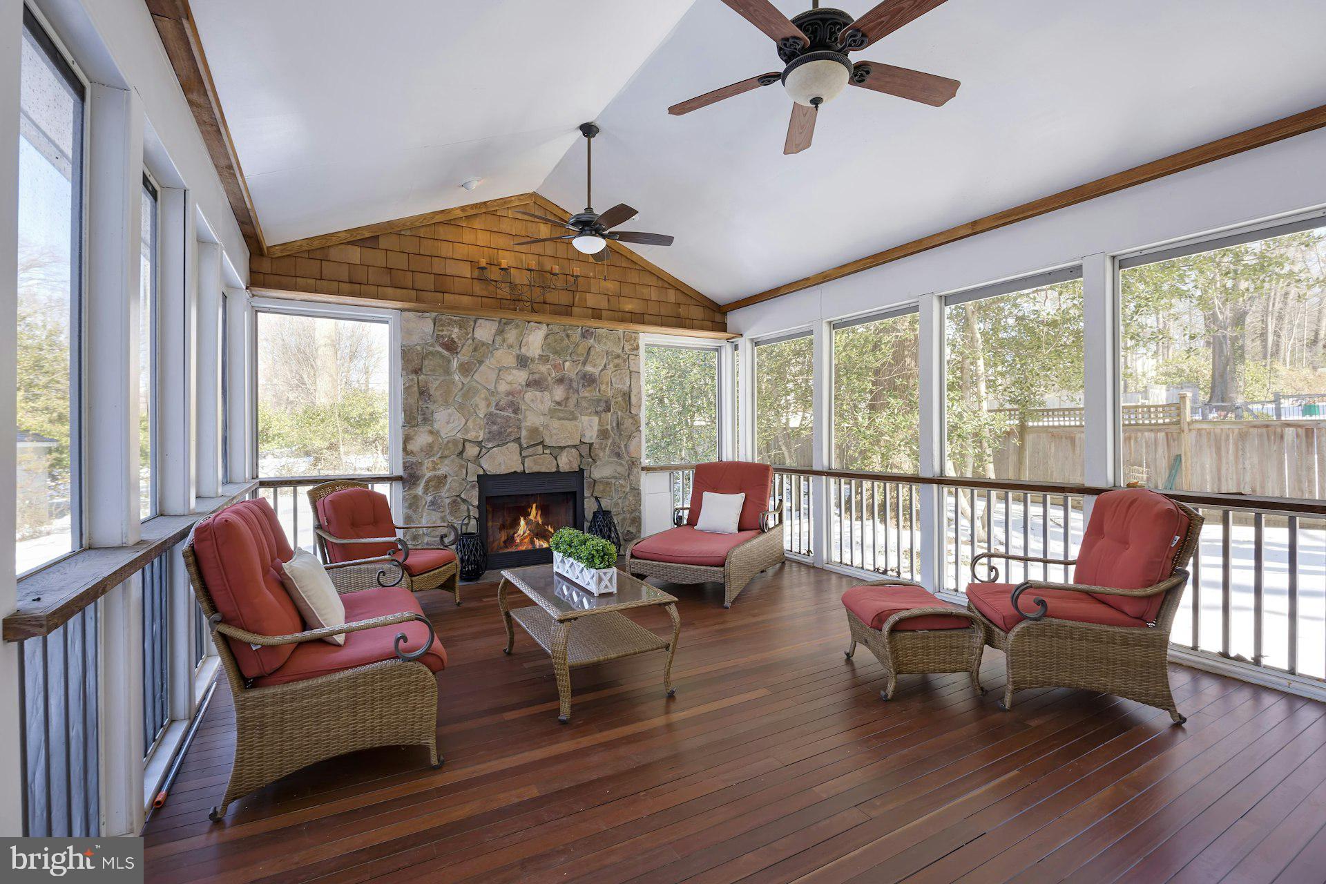 MCHENRY HEIGHTS - Residential