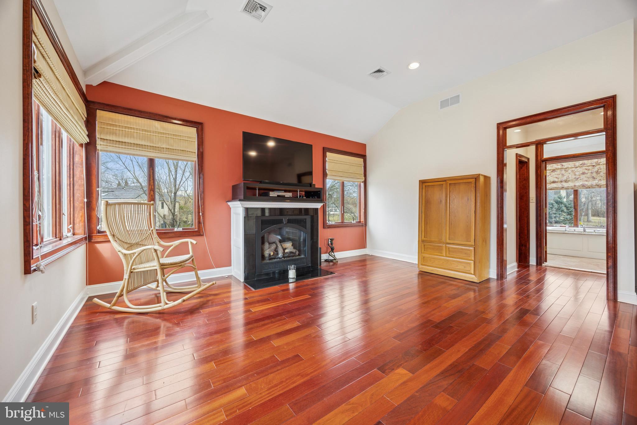 BLUE BELL - Residential