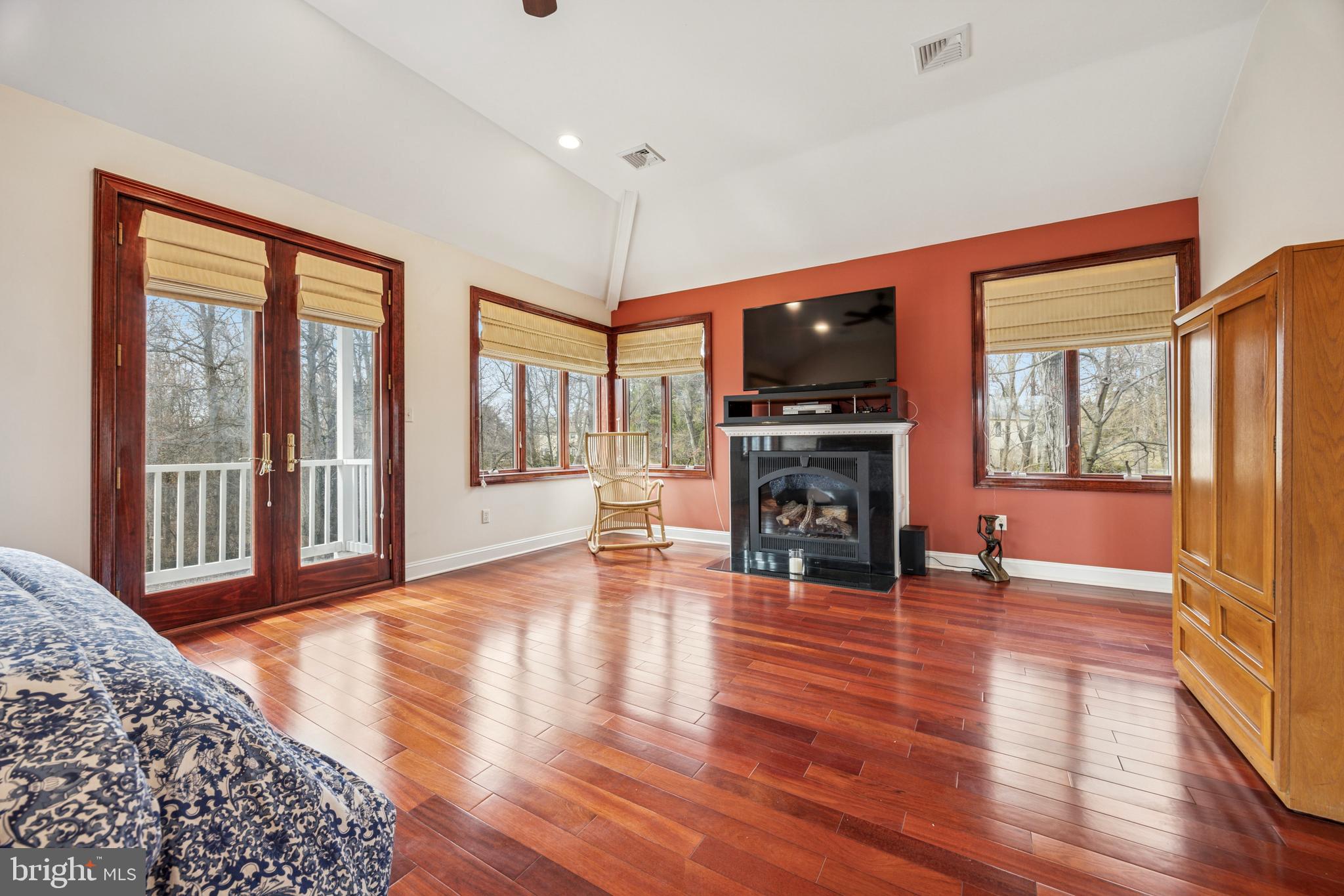 BLUE BELL - Residential