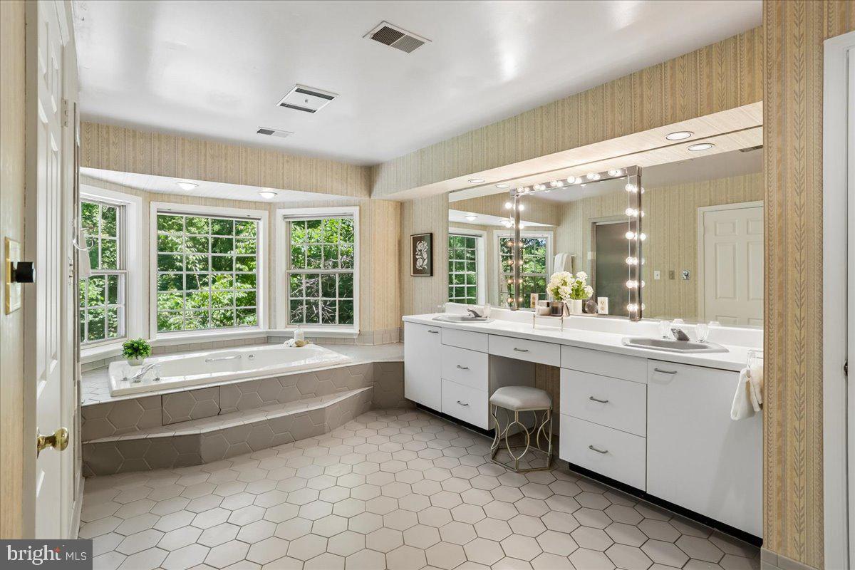 PINEY GLEN FARMS - Residential