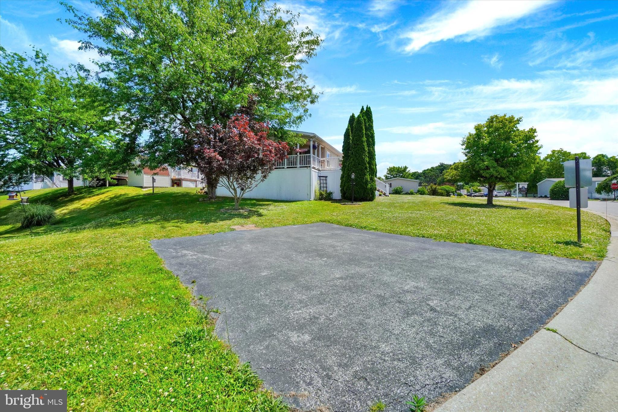 EAGLE VIEW MOBILE HOME PK - Residential