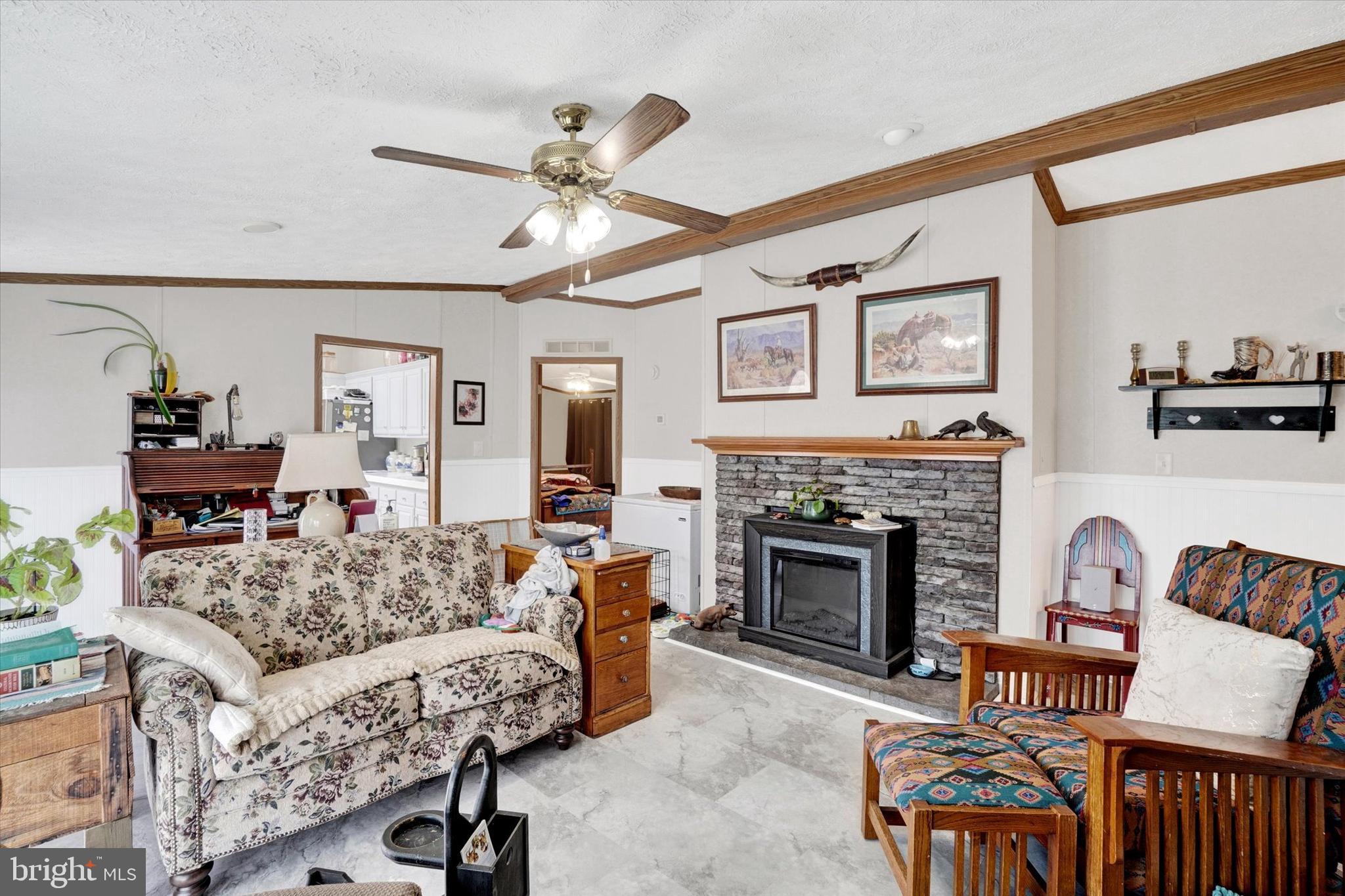 EAGLE VIEW MOBILE HOME PK - Residential