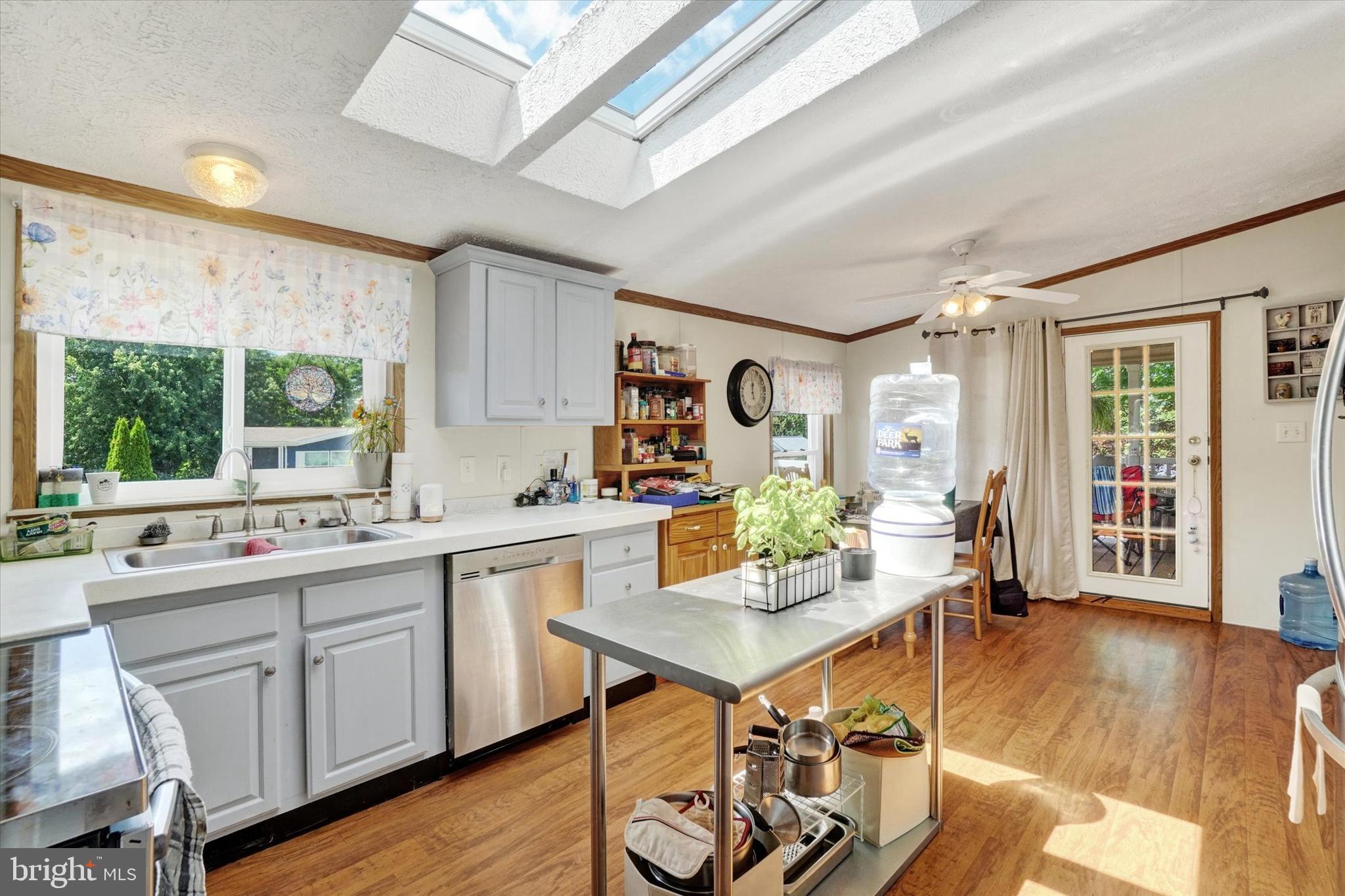 EAGLE VIEW MOBILE HOME PK - Residential