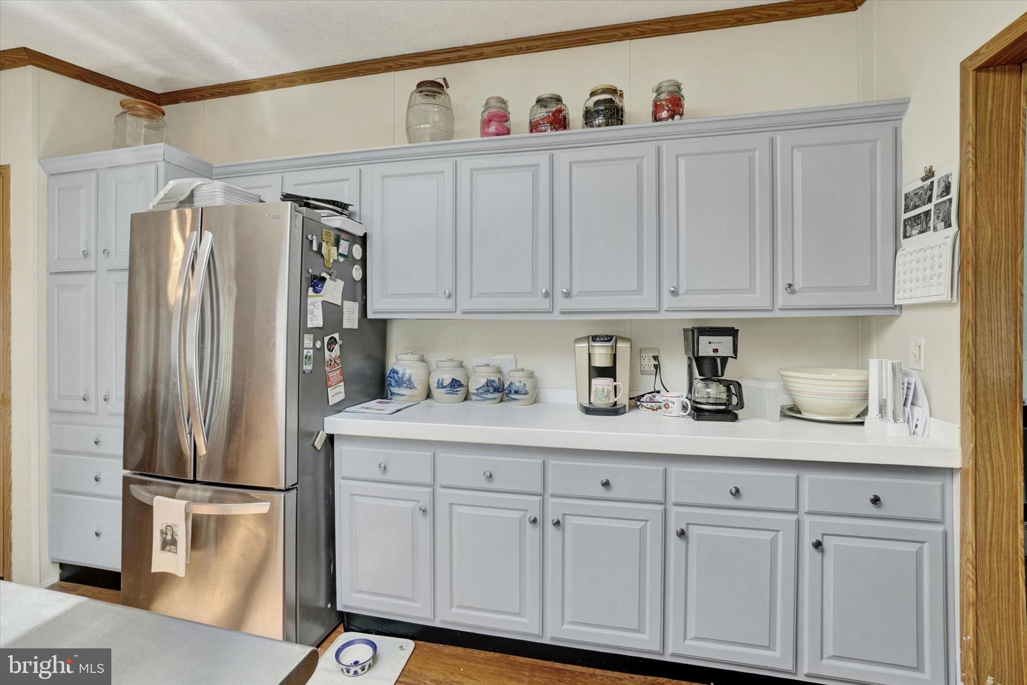 EAGLE VIEW MOBILE HOME PK - Residential