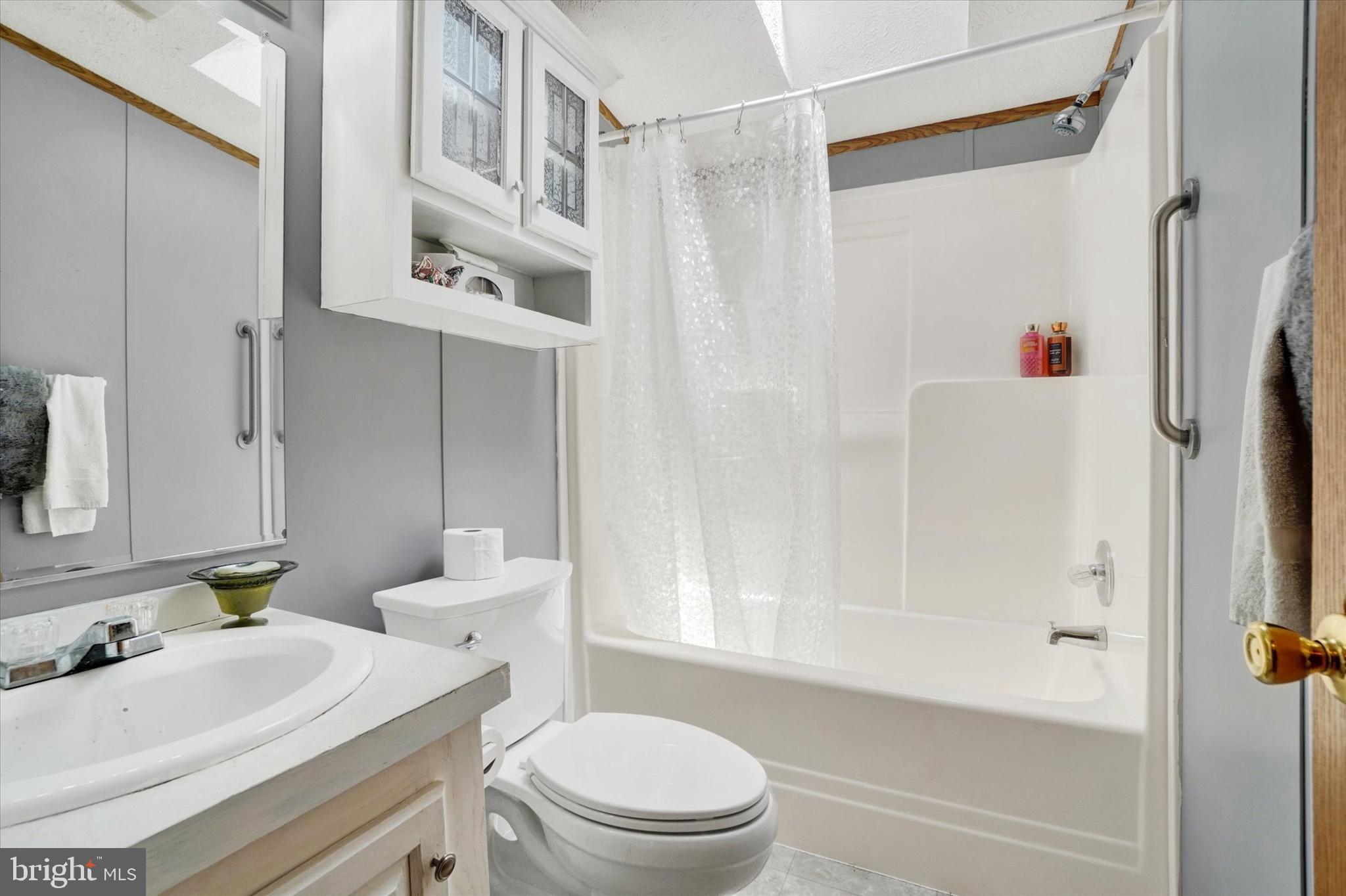 EAGLE VIEW MOBILE HOME PK - Residential