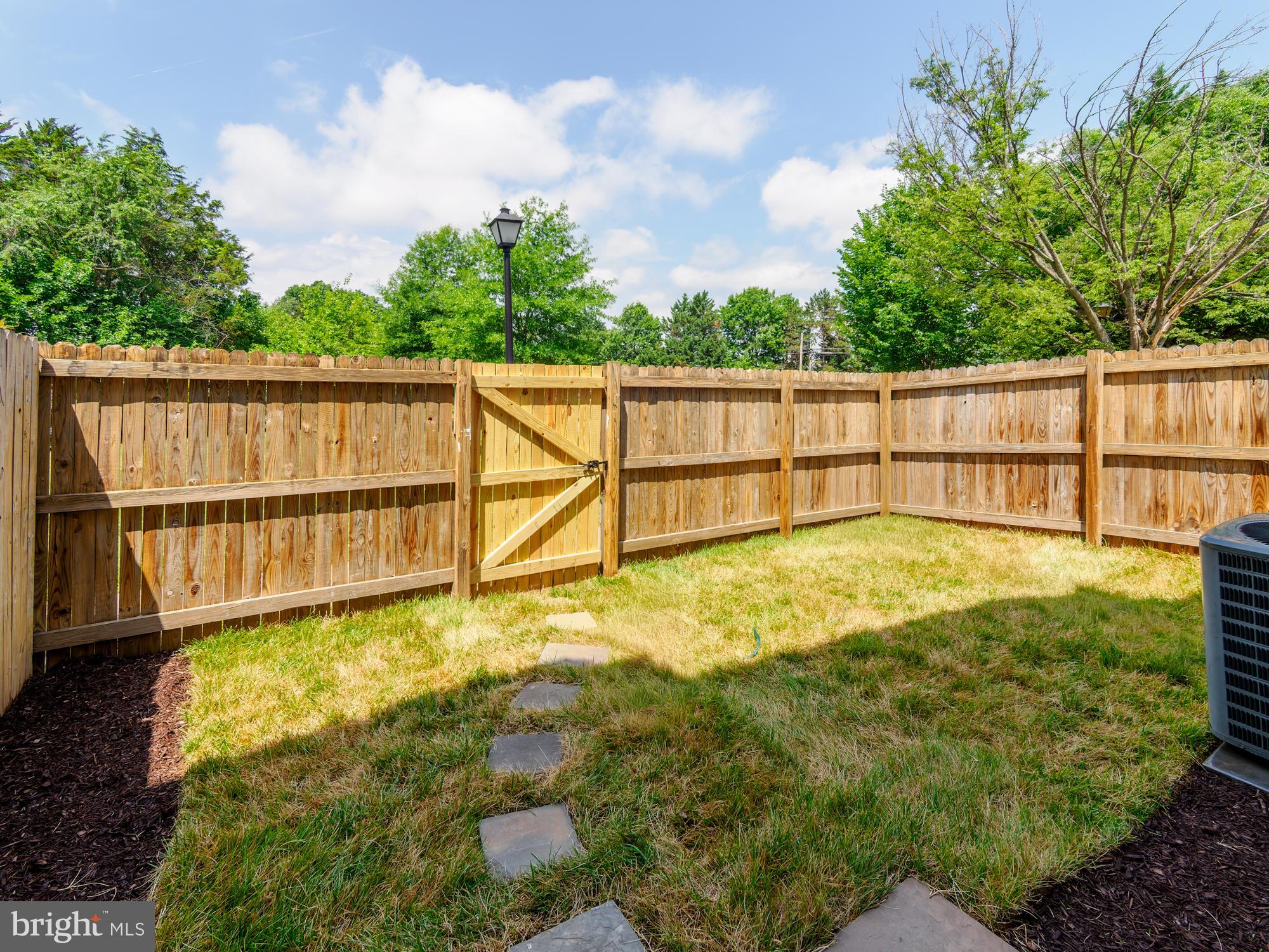 SINGLETONS GROVE - Residential