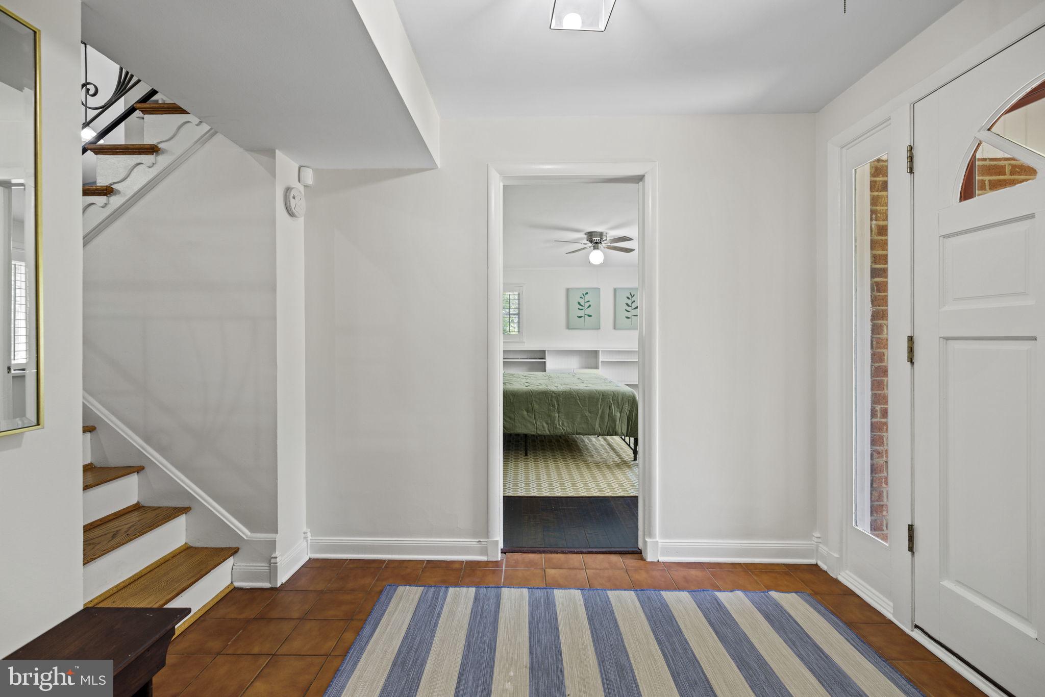 LINCOLNIA HILLS - Residential