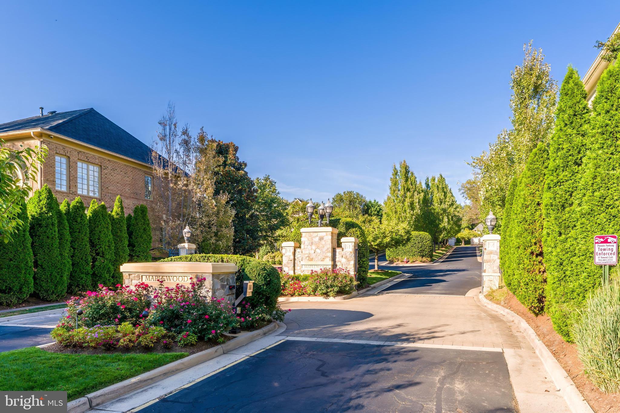 MAPLEWOOD - Residential