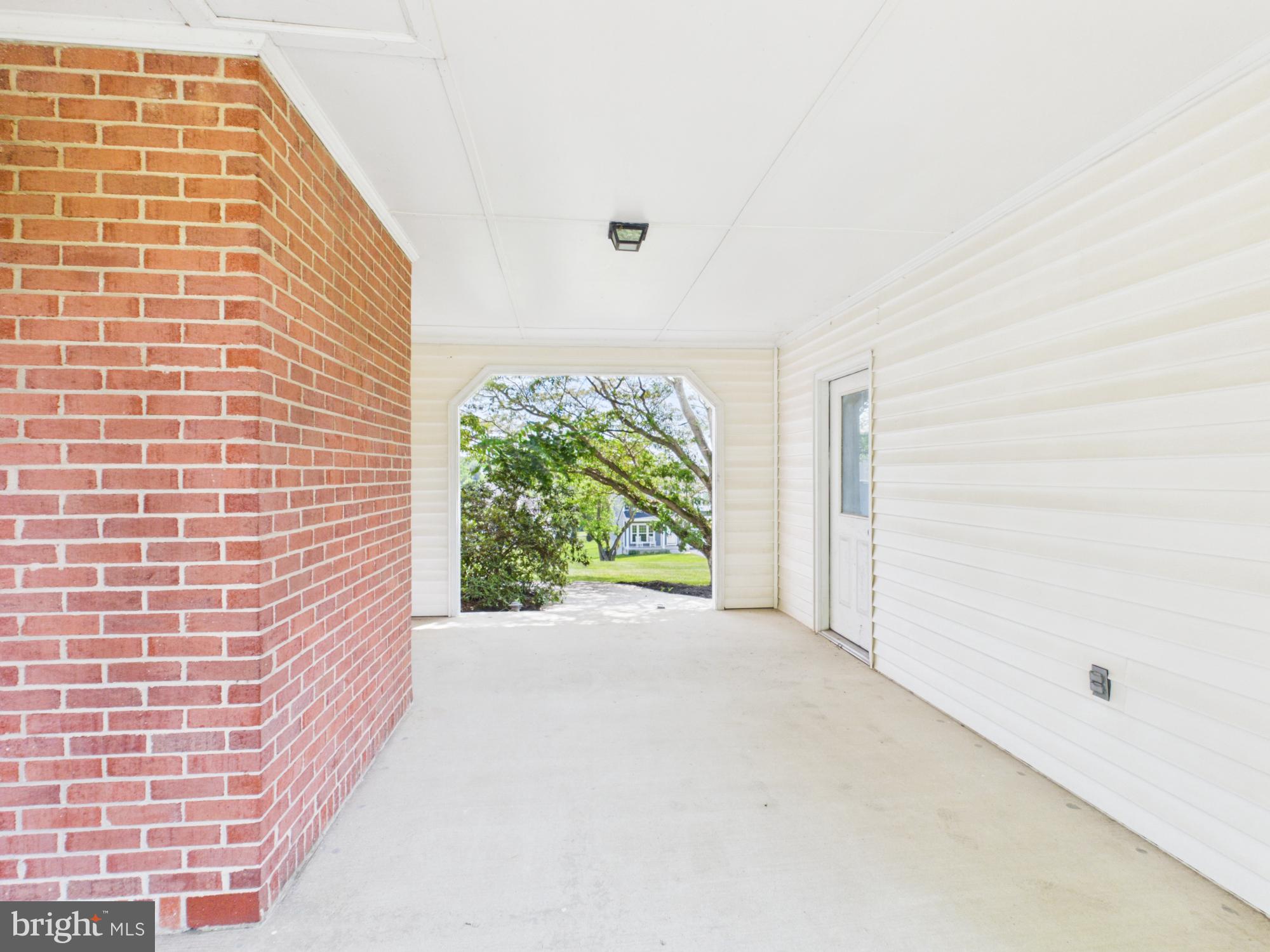 HOWARD SPEAKS - Residential