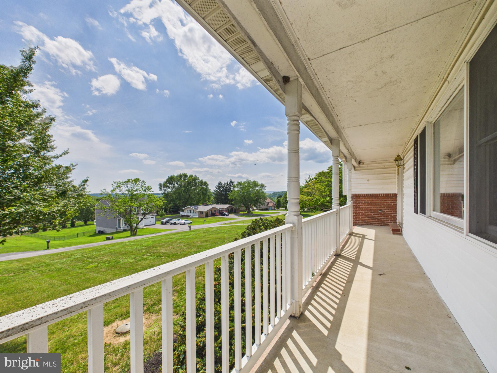HOWARD SPEAKS - Residential