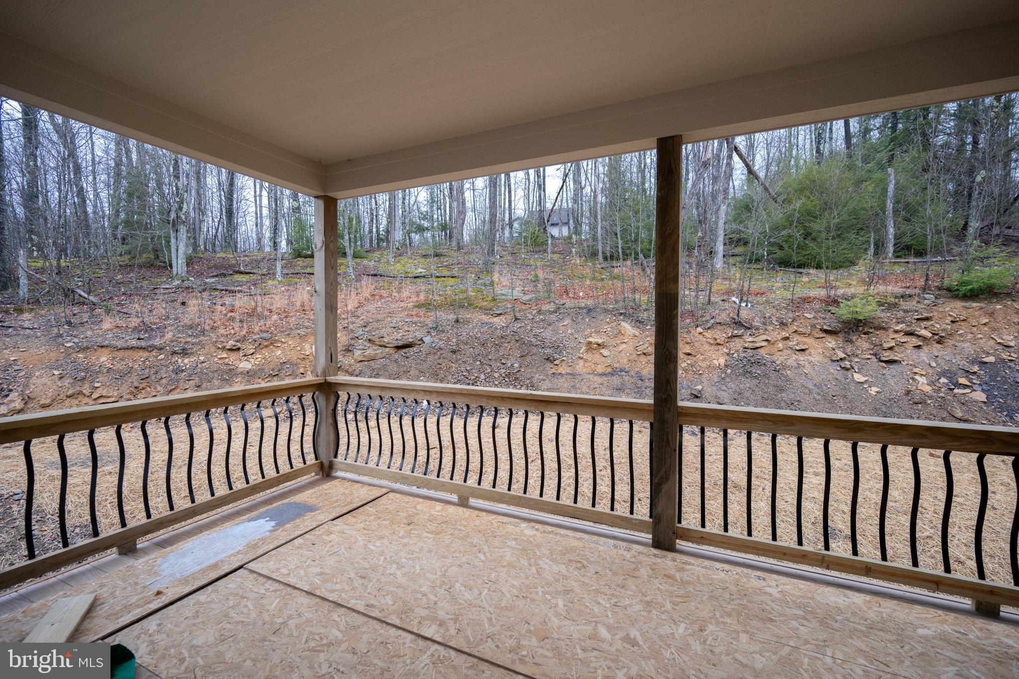 MYSTIC CREEK - Residential