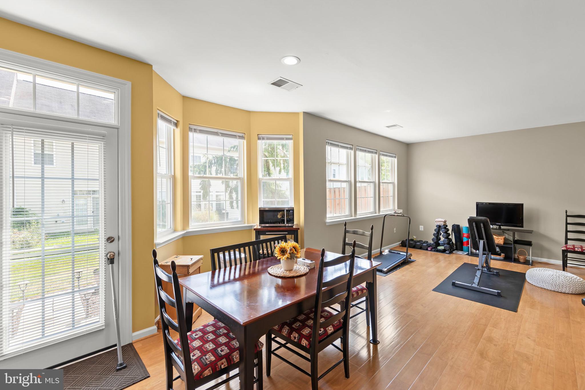 WAKELAND MANOR - Residential