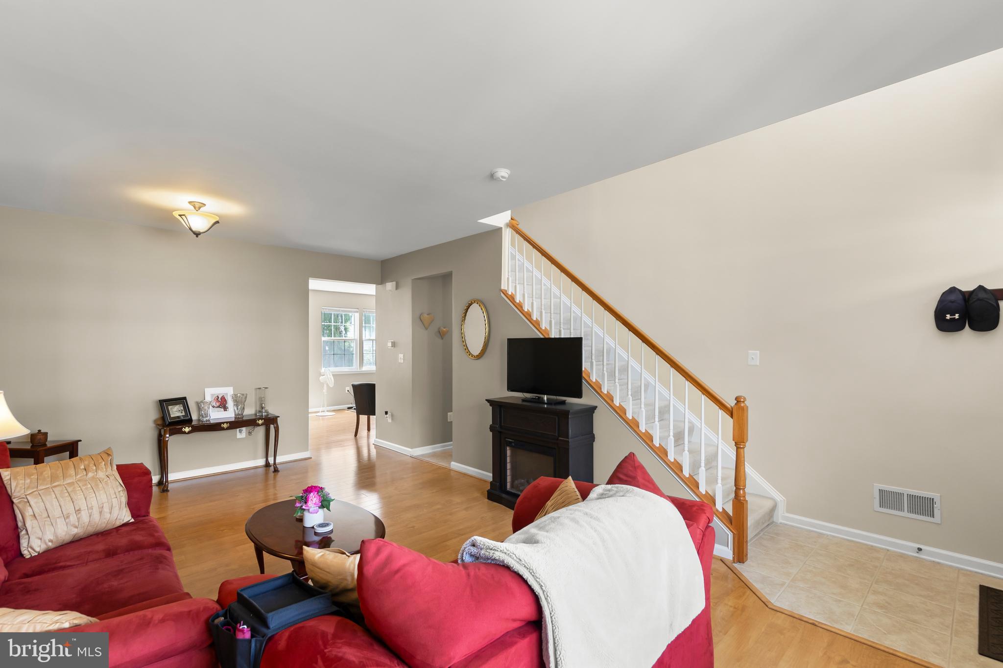 WAKELAND MANOR - Residential
