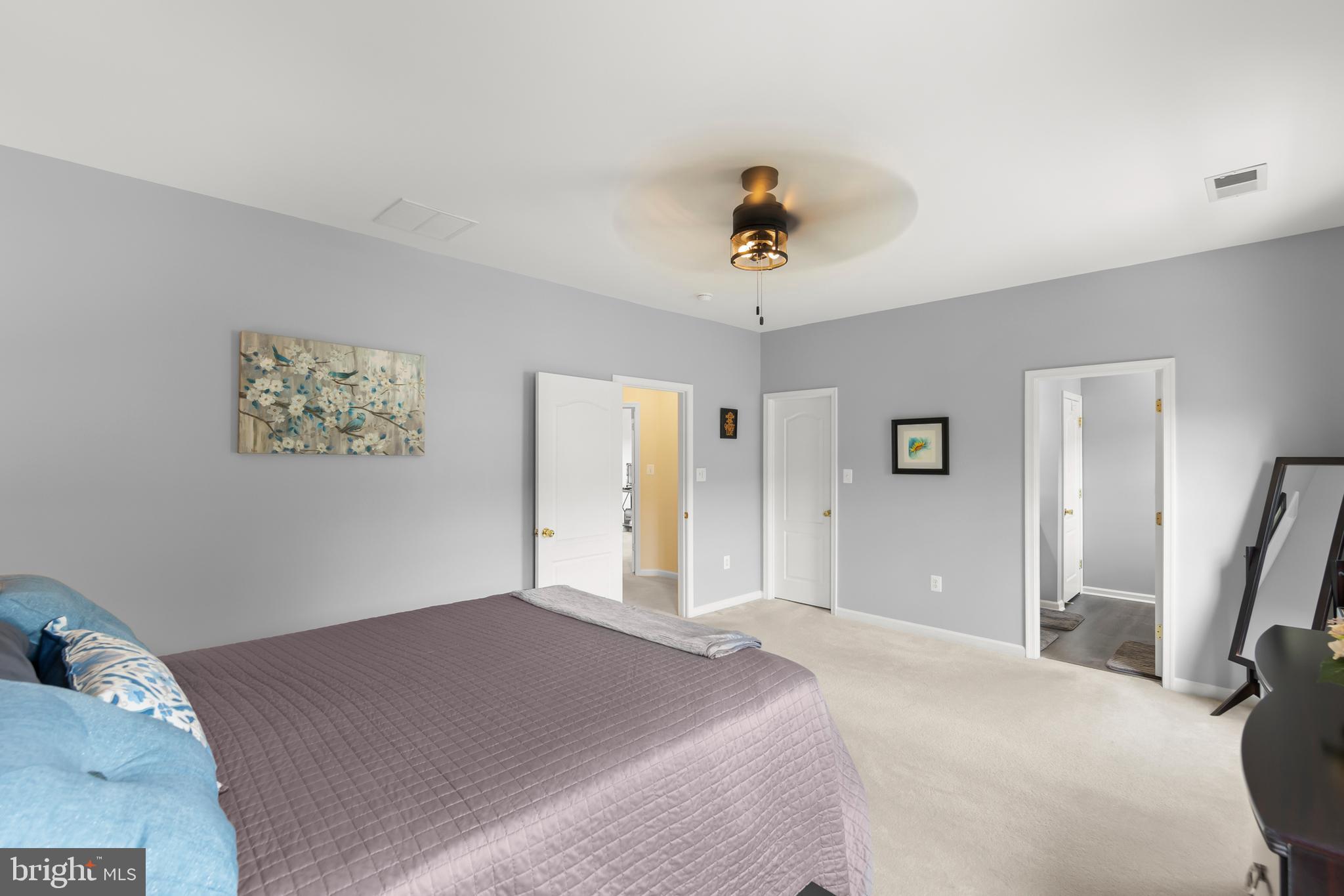 WAKELAND MANOR - Residential