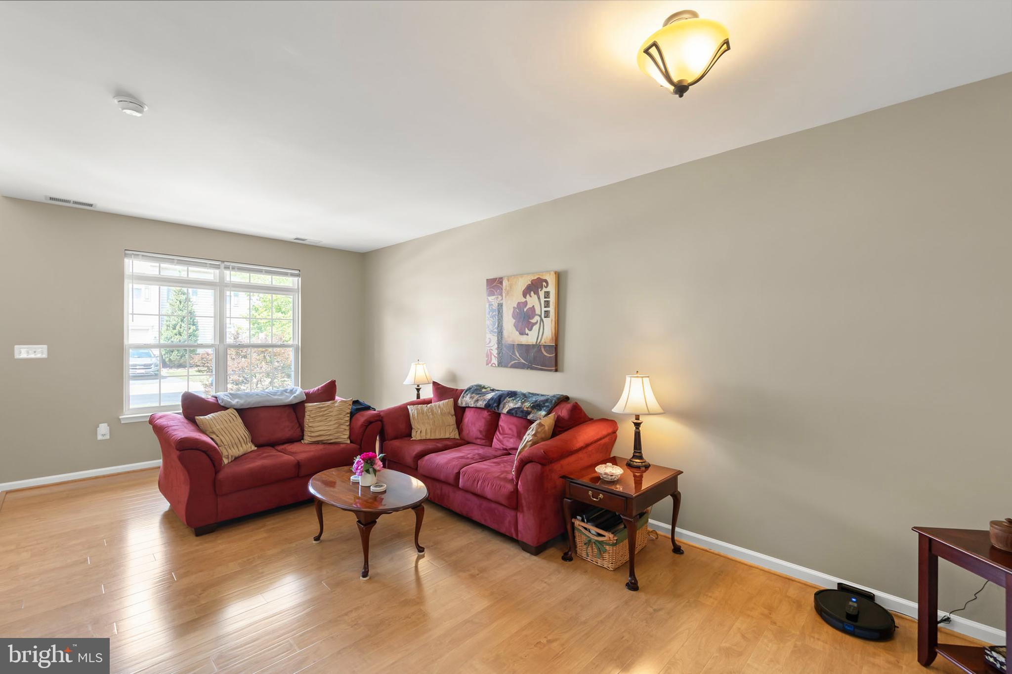WAKELAND MANOR - Residential