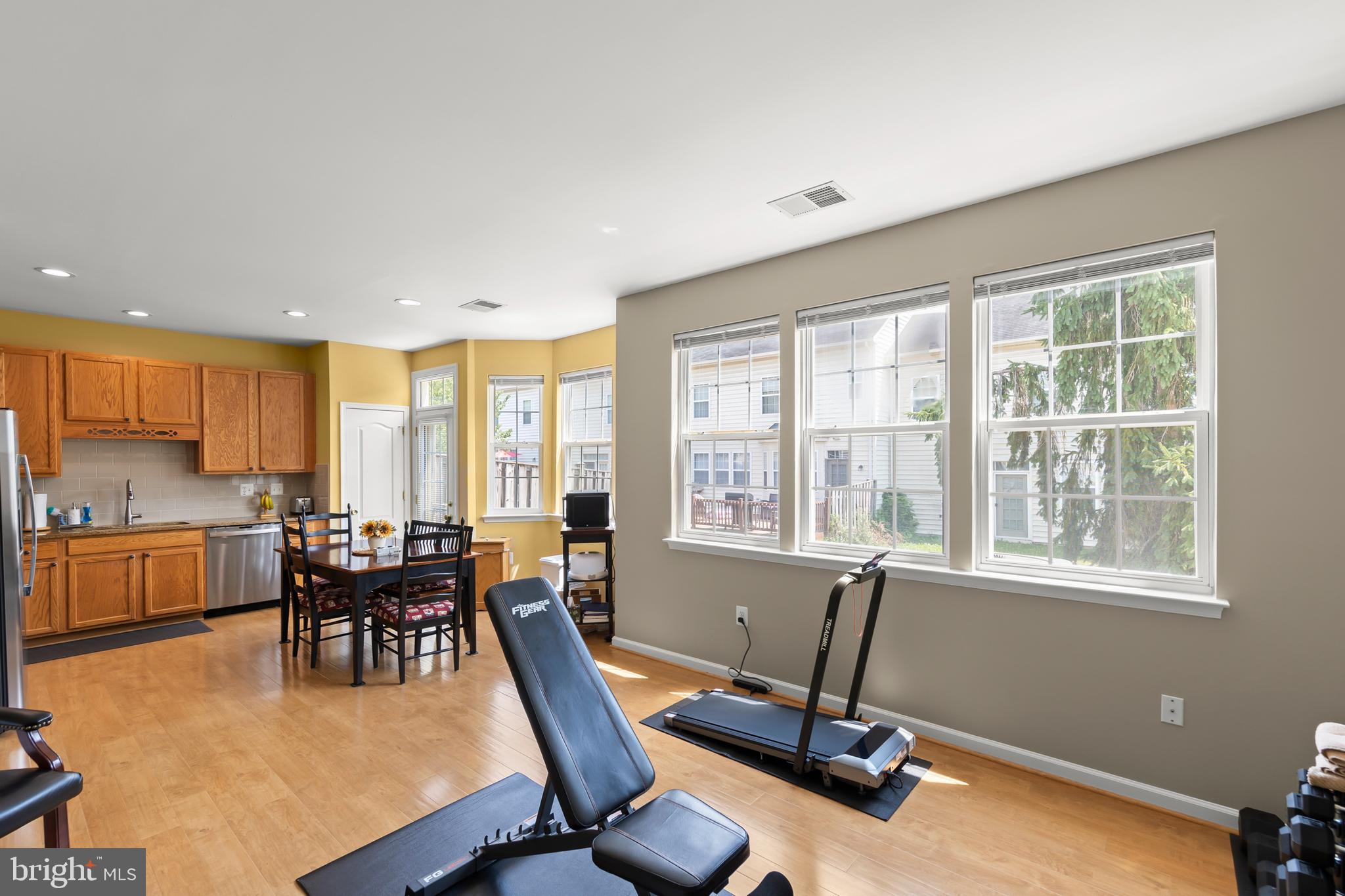 WAKELAND MANOR - Residential