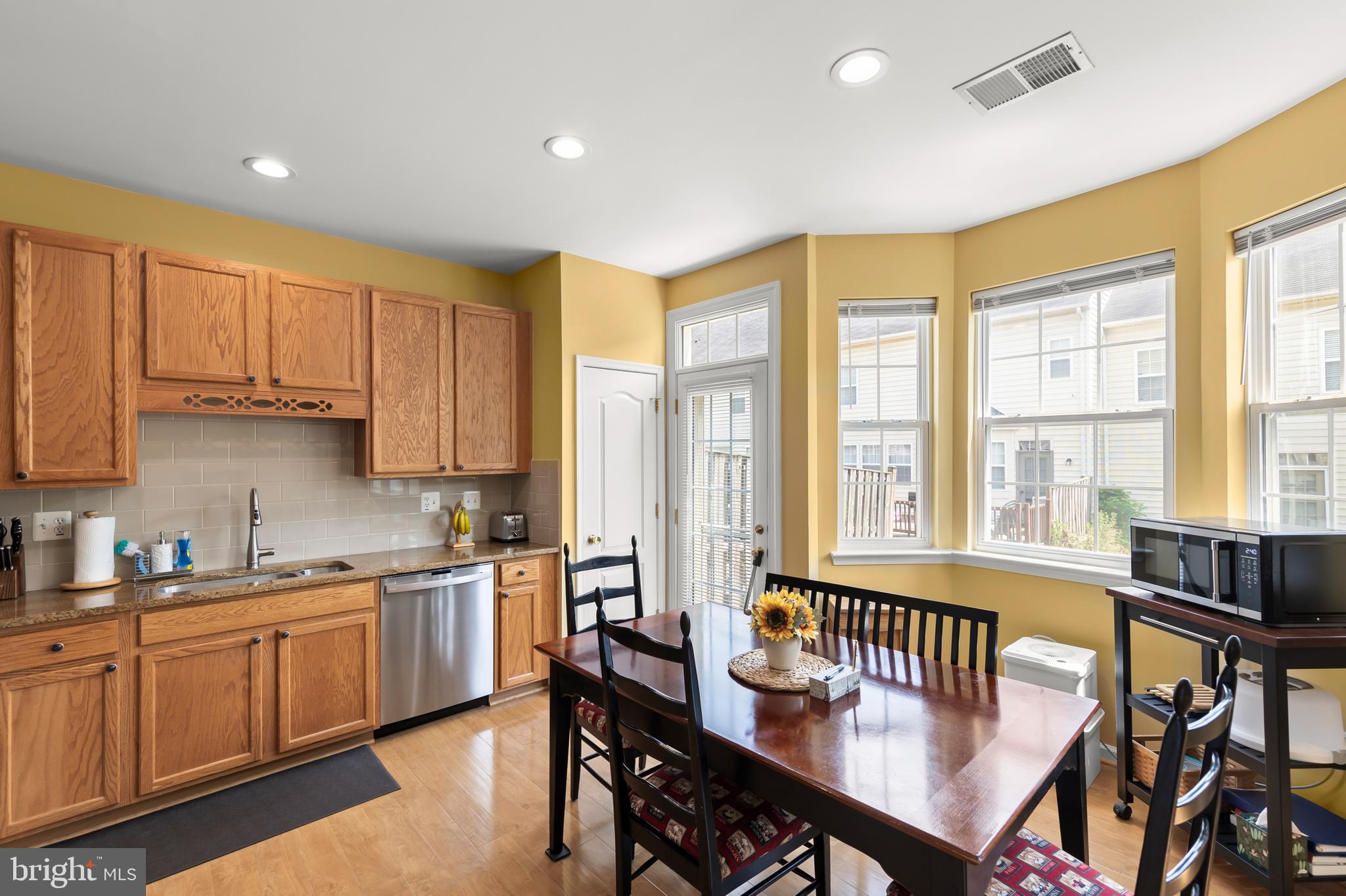 WAKELAND MANOR - Residential