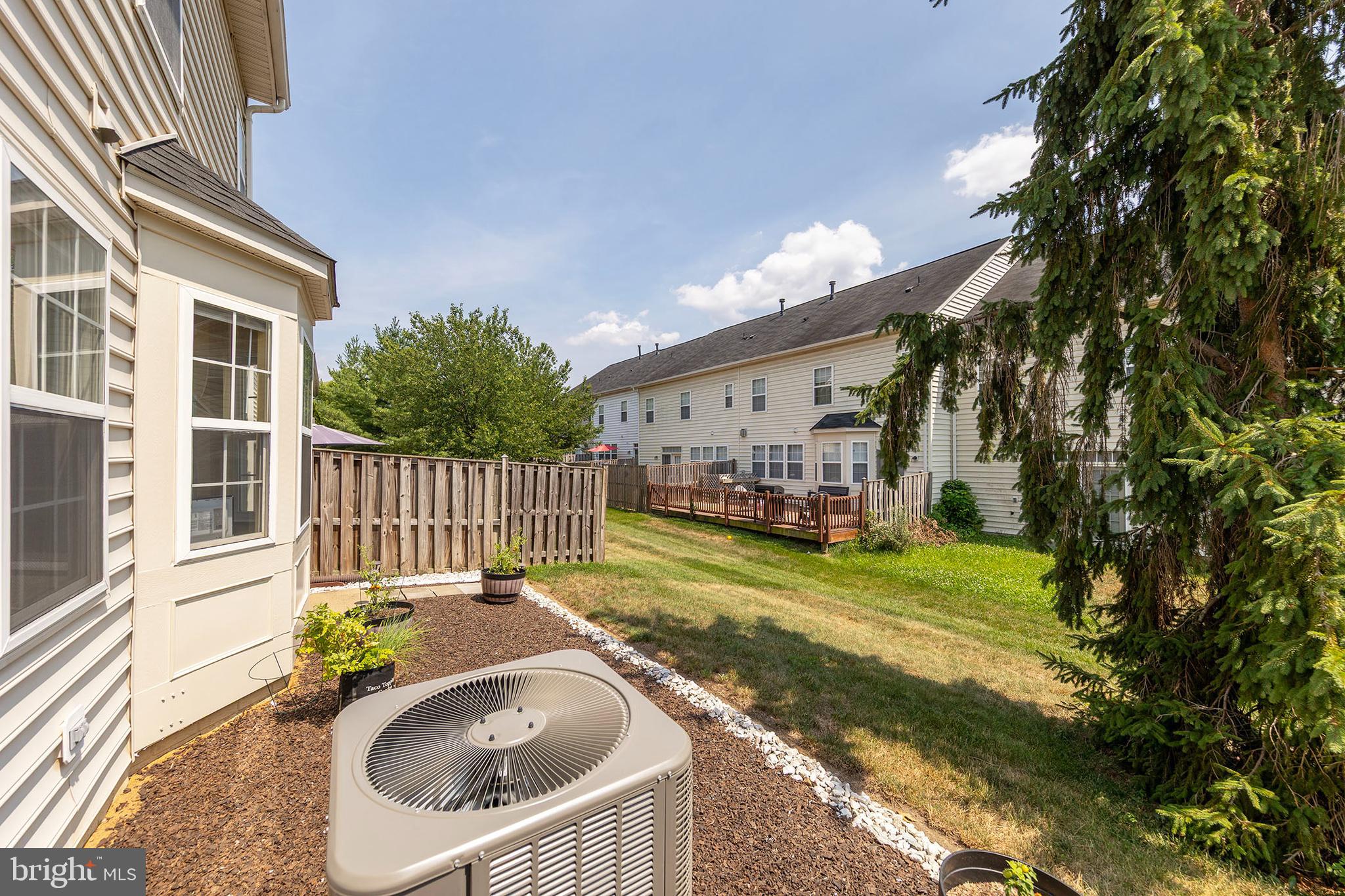 WAKELAND MANOR - Residential