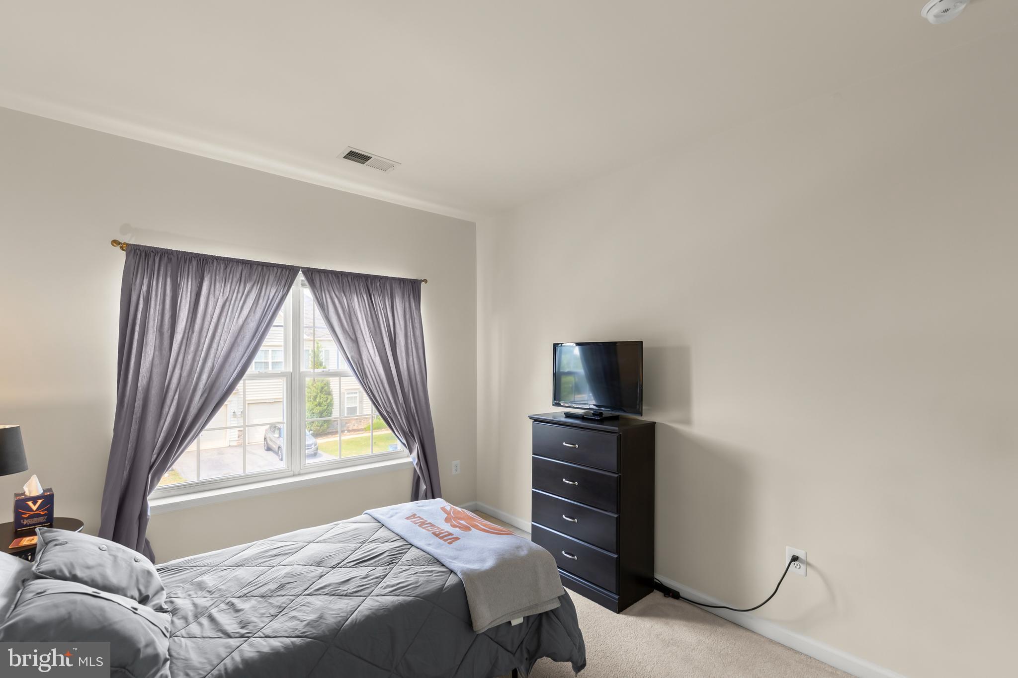 WAKELAND MANOR - Residential