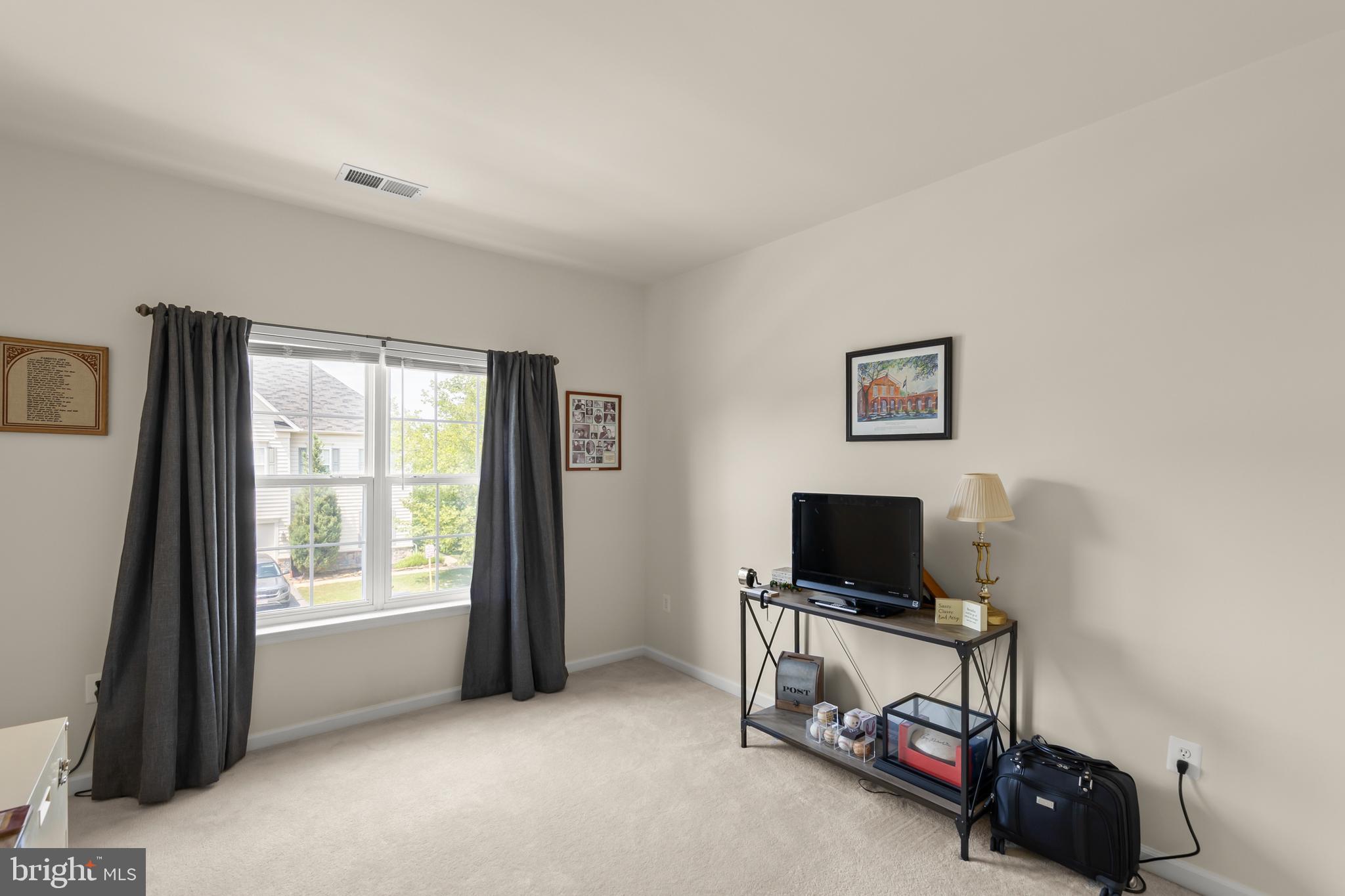 WAKELAND MANOR - Residential