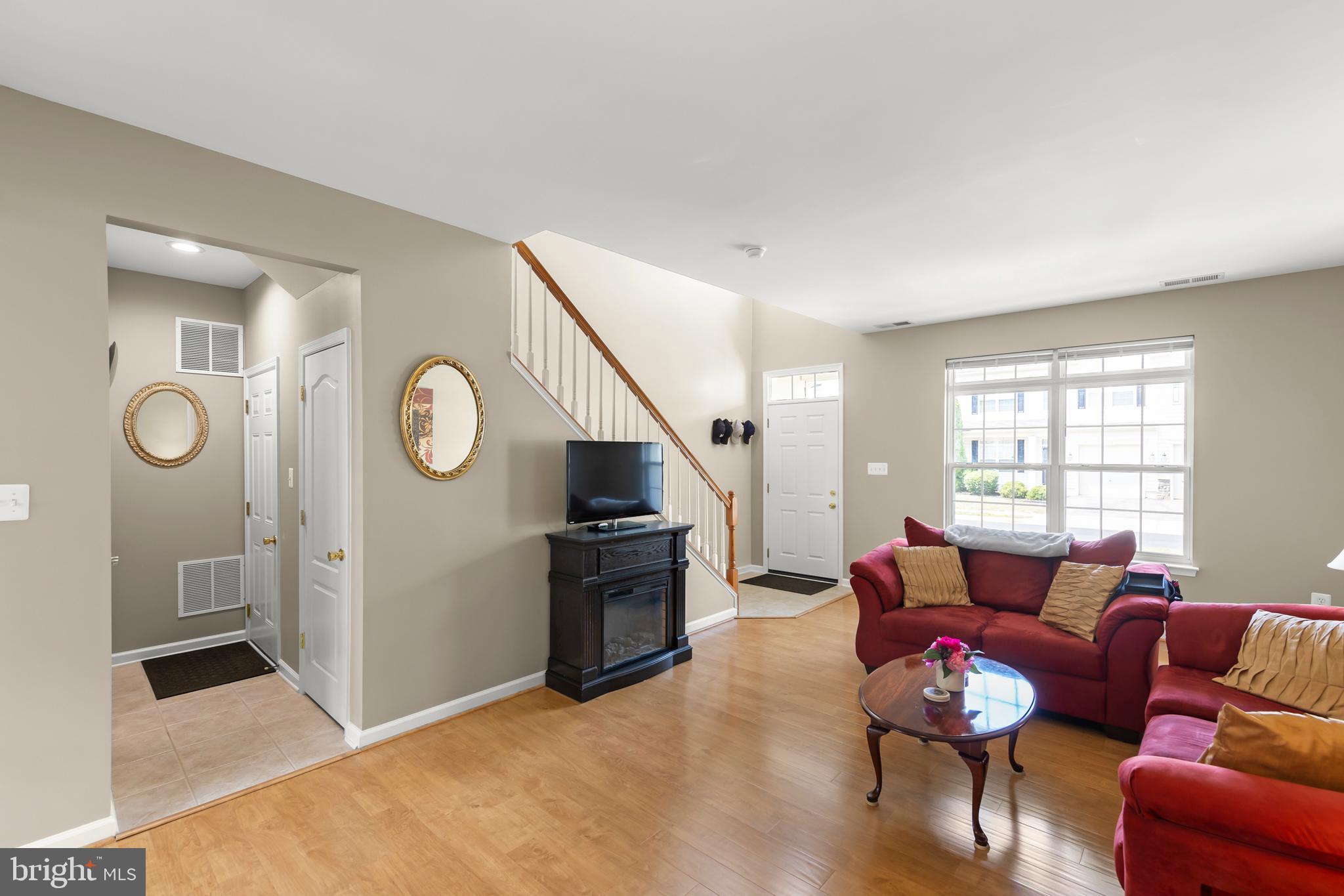 WAKELAND MANOR - Residential