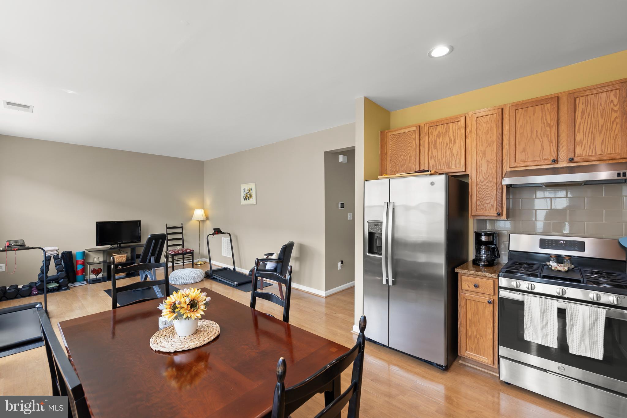 WAKELAND MANOR - Residential