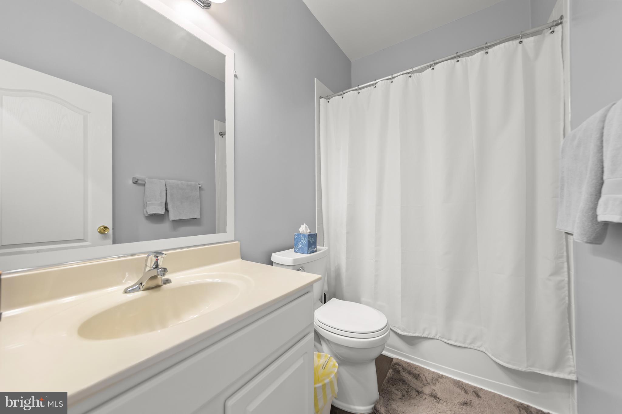 WAKELAND MANOR - Residential
