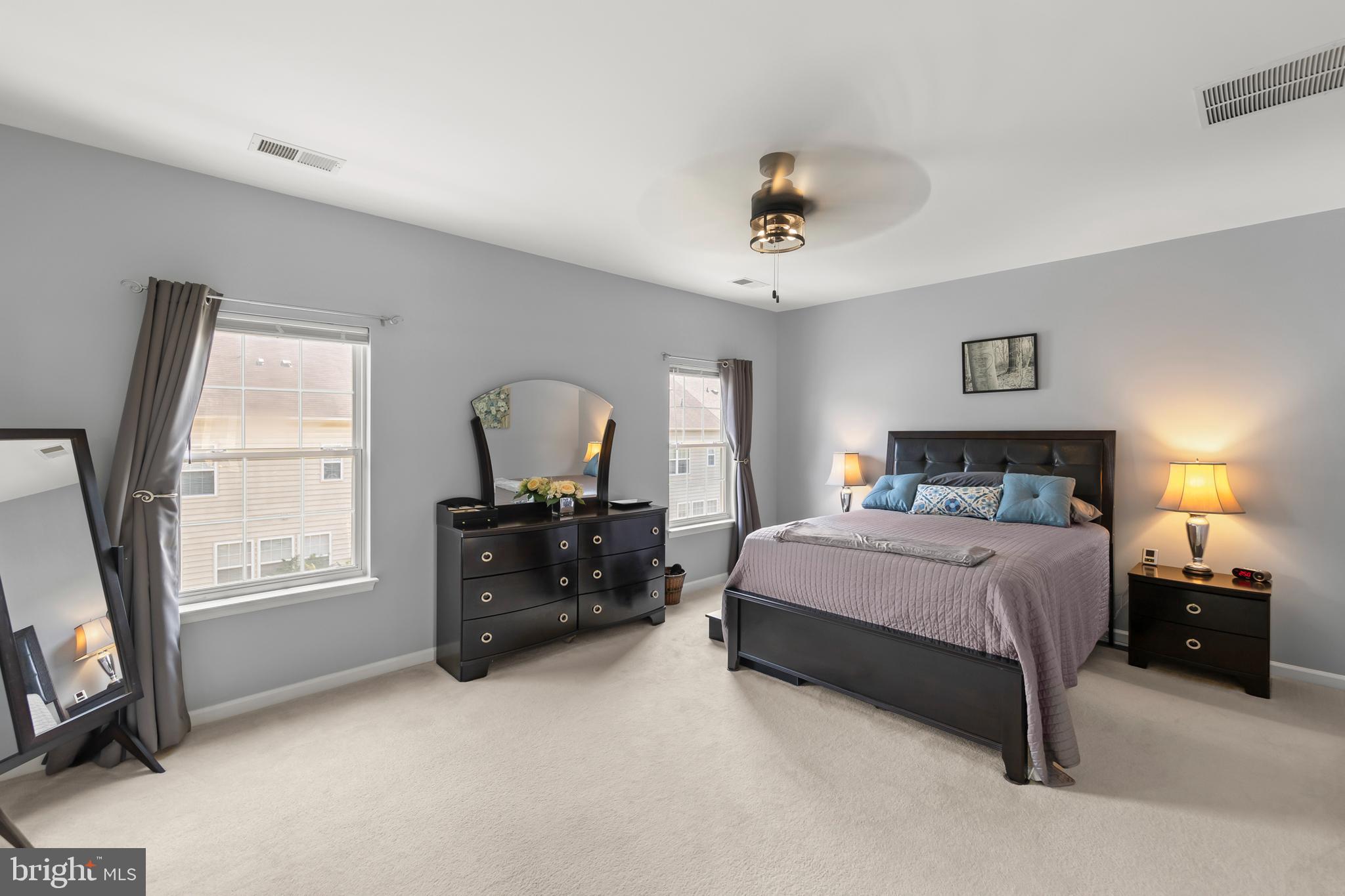 WAKELAND MANOR - Residential